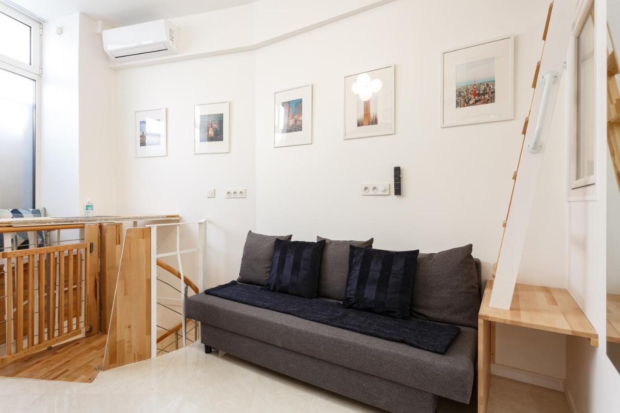 Petits Champs Bed & Breakfast Paris
