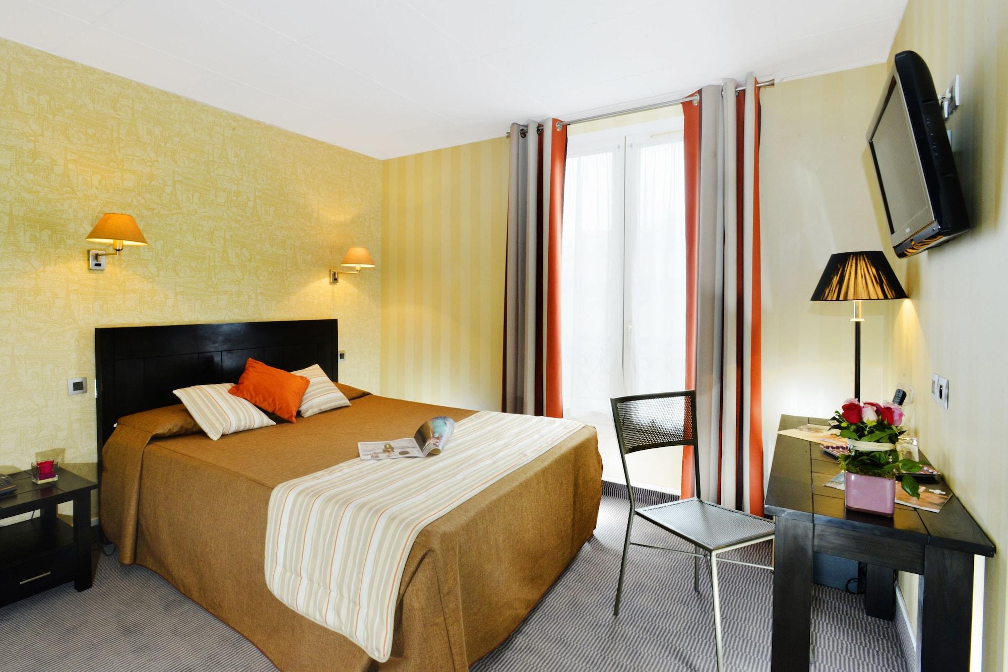 Carladez Cambronne Hotel 3*