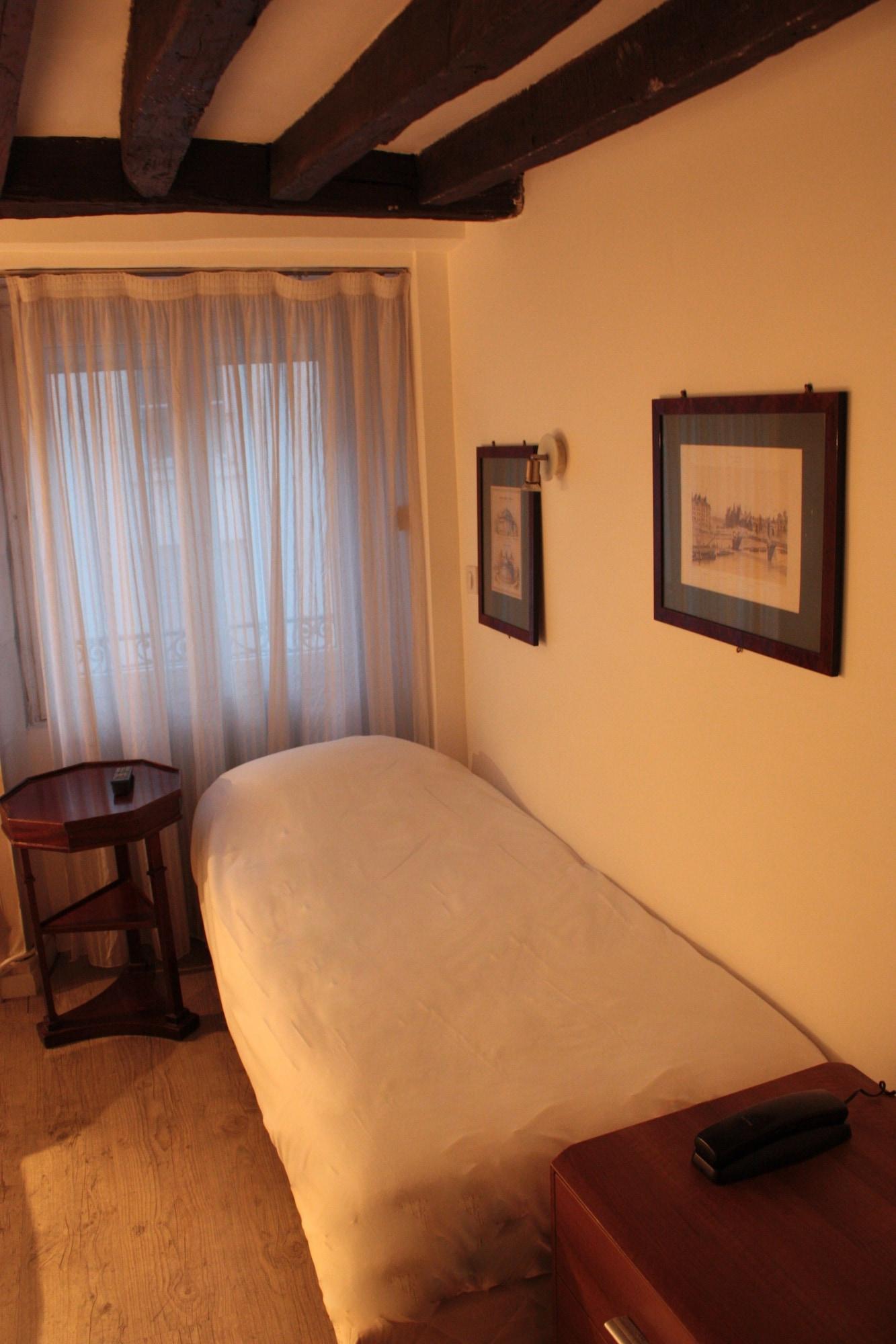 Hotel Hauteville Opera 3*