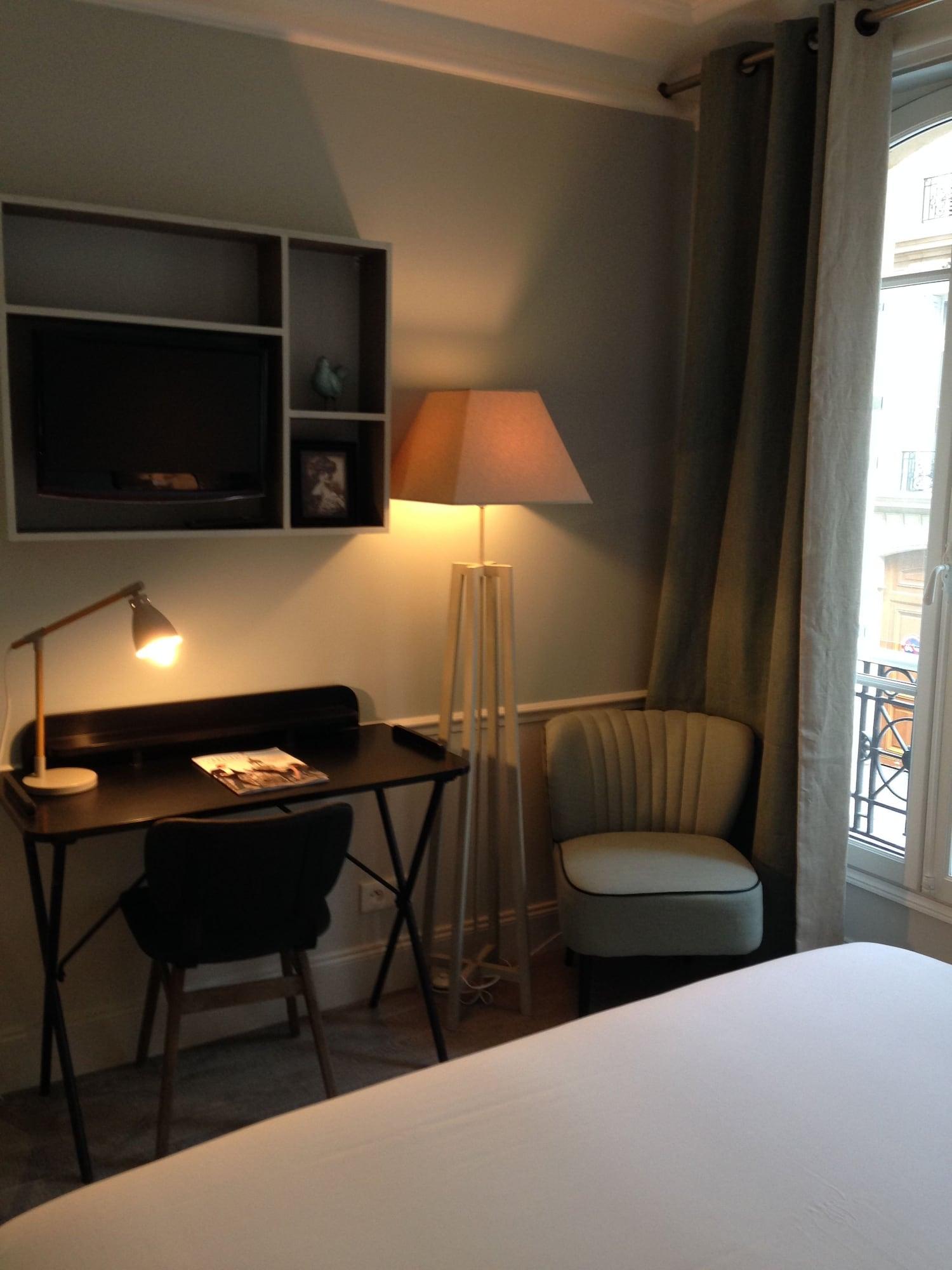 Maison Chomel Hotel 3*