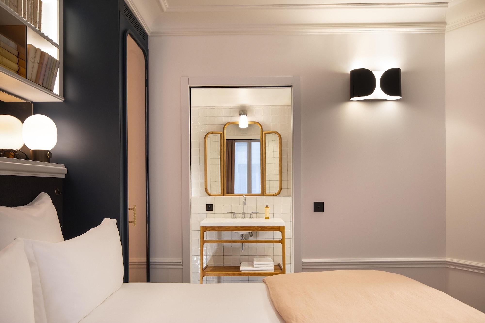 Louvre Montana Hotel 4*