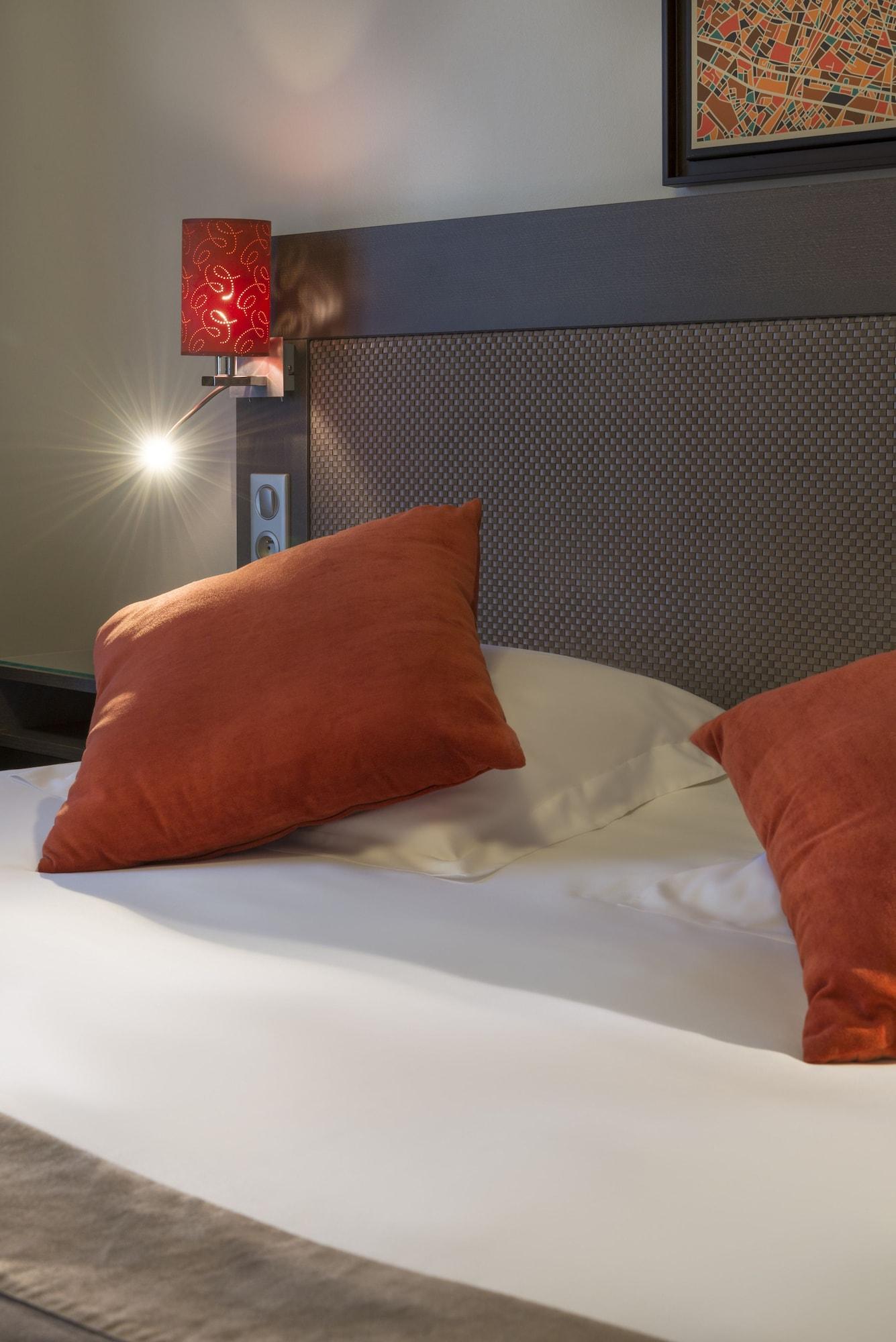 Régence Etoile 4* Parigi