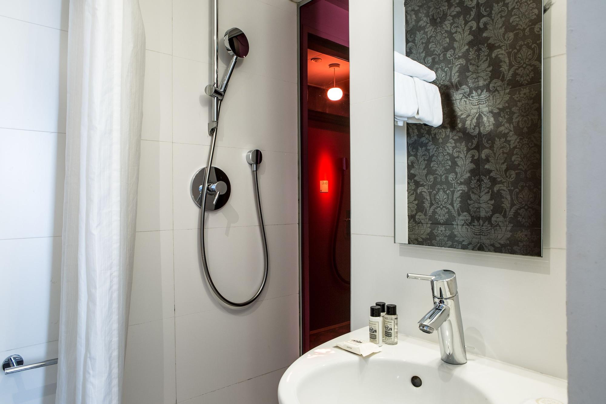 Hotel Le Quartier Bercy-square