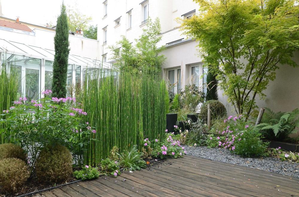 Hotel Saint-charles 3*