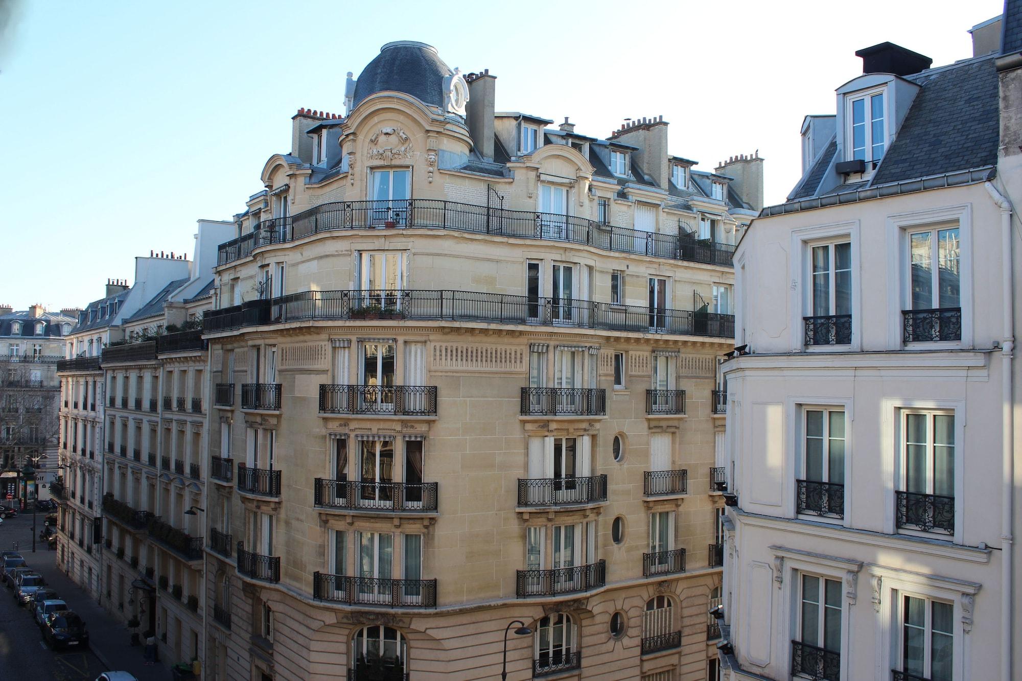 Bassano 4* Paris
