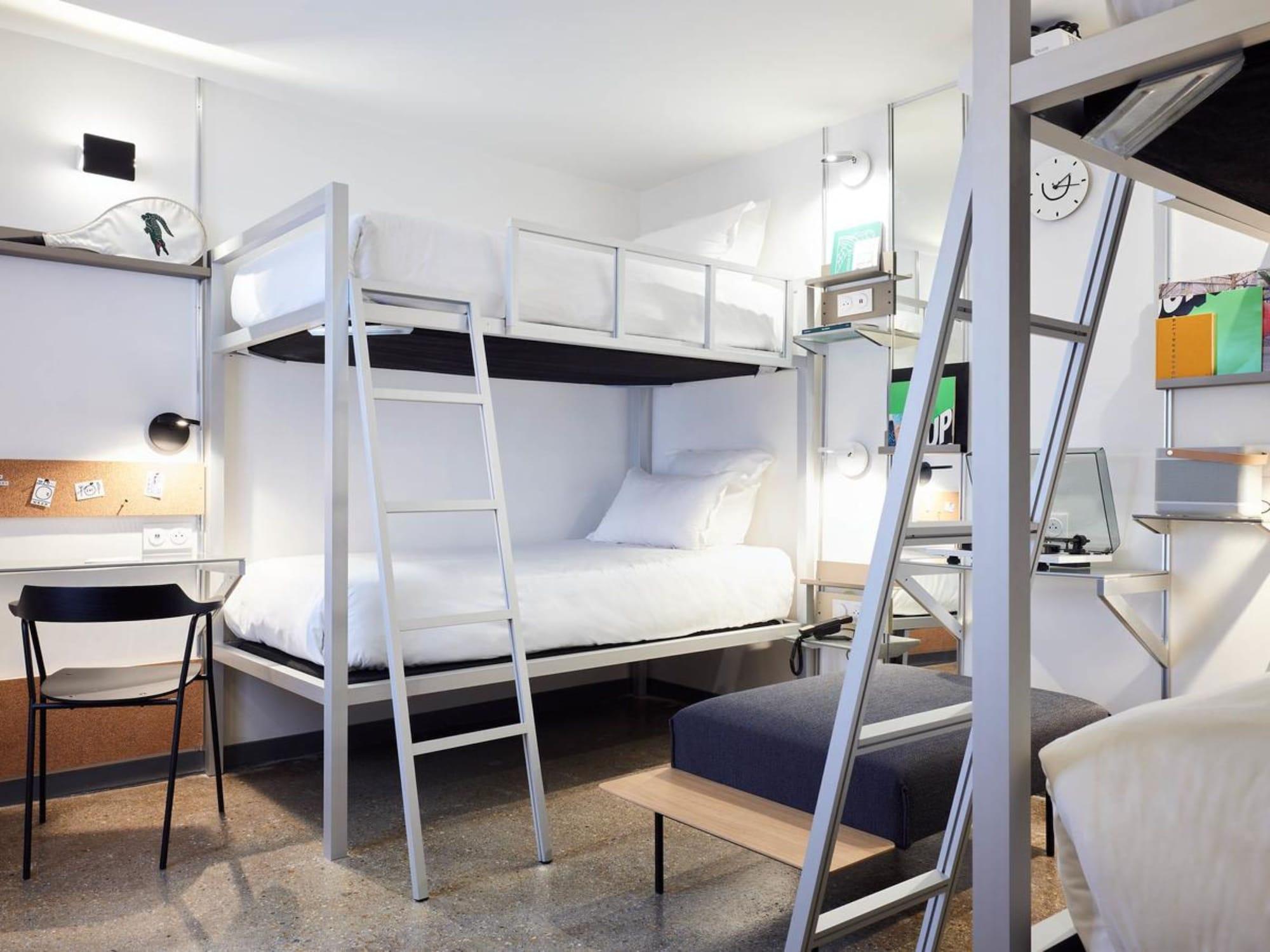 Hotel French Theory