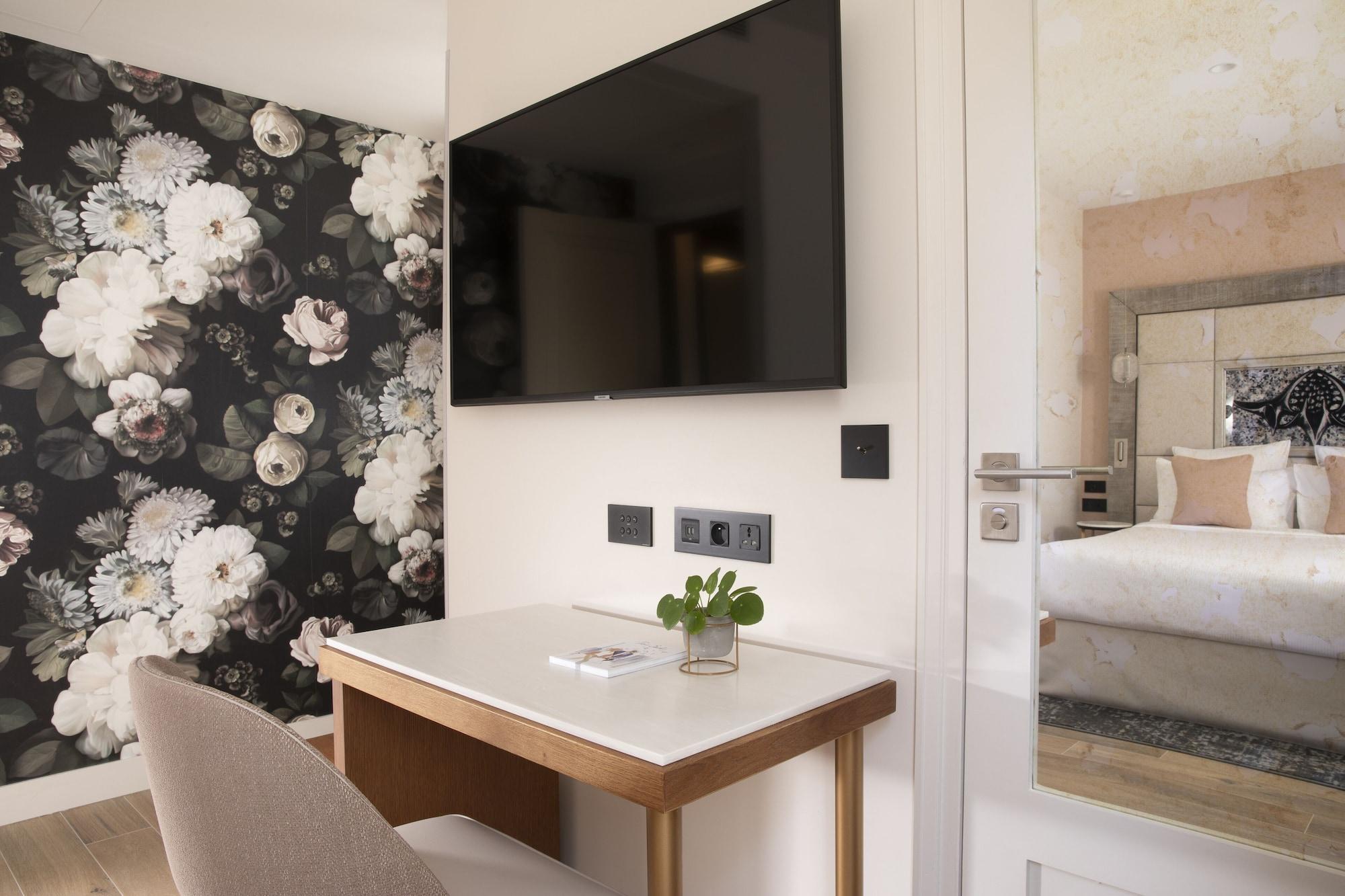 Des Champs-elysées Hotel Parigi
