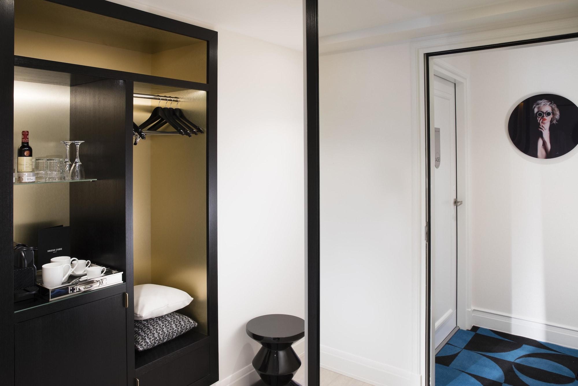 Dress Code Hotel Parigi