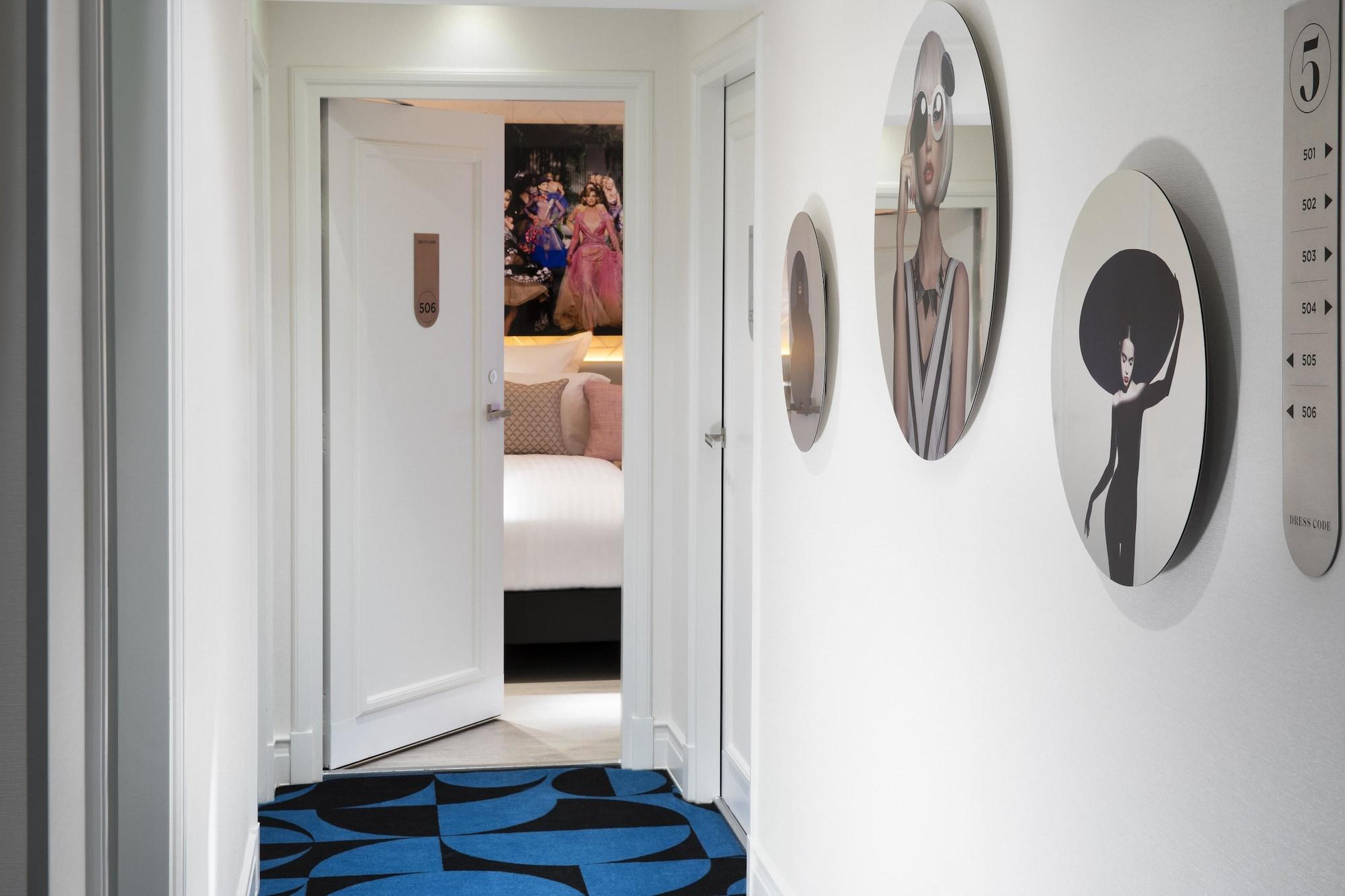 Hotel Dress Code Parigi