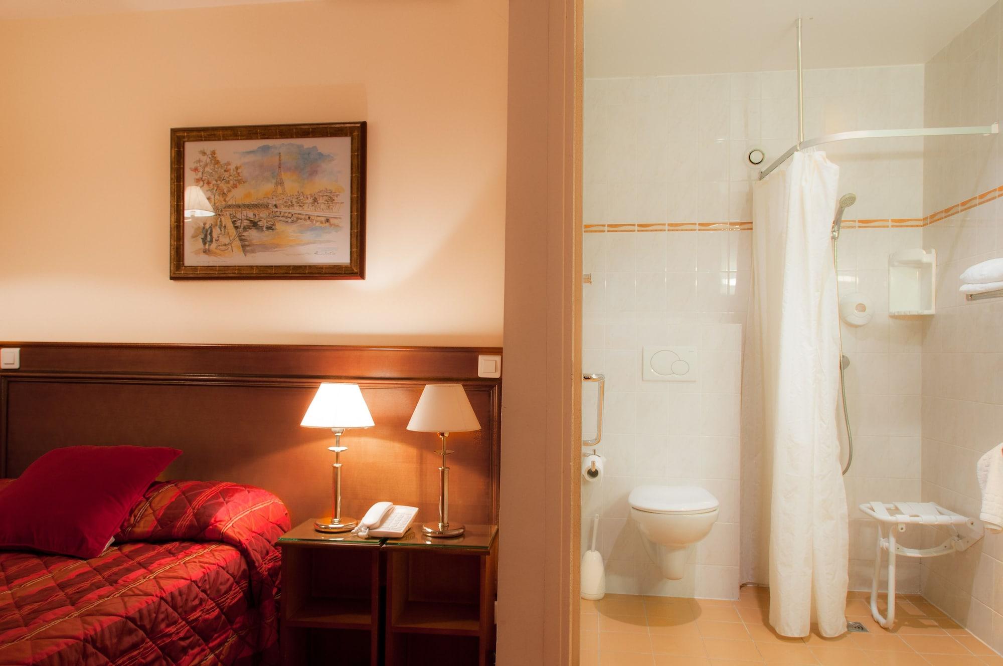 Hotel Des Deux Avenues 3*