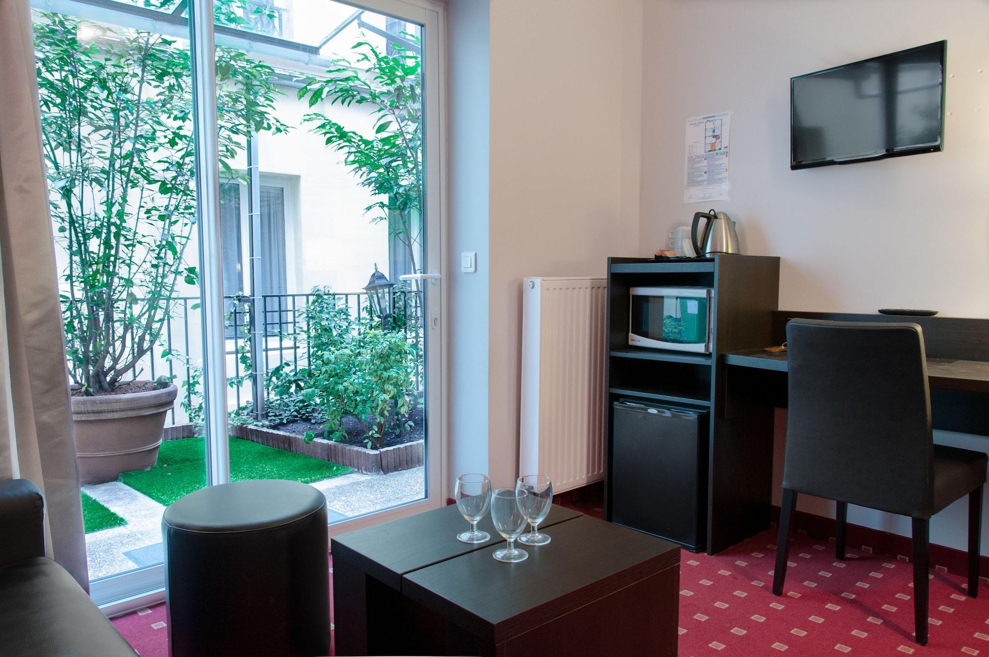 Hotel Des Deux Avenues 3*