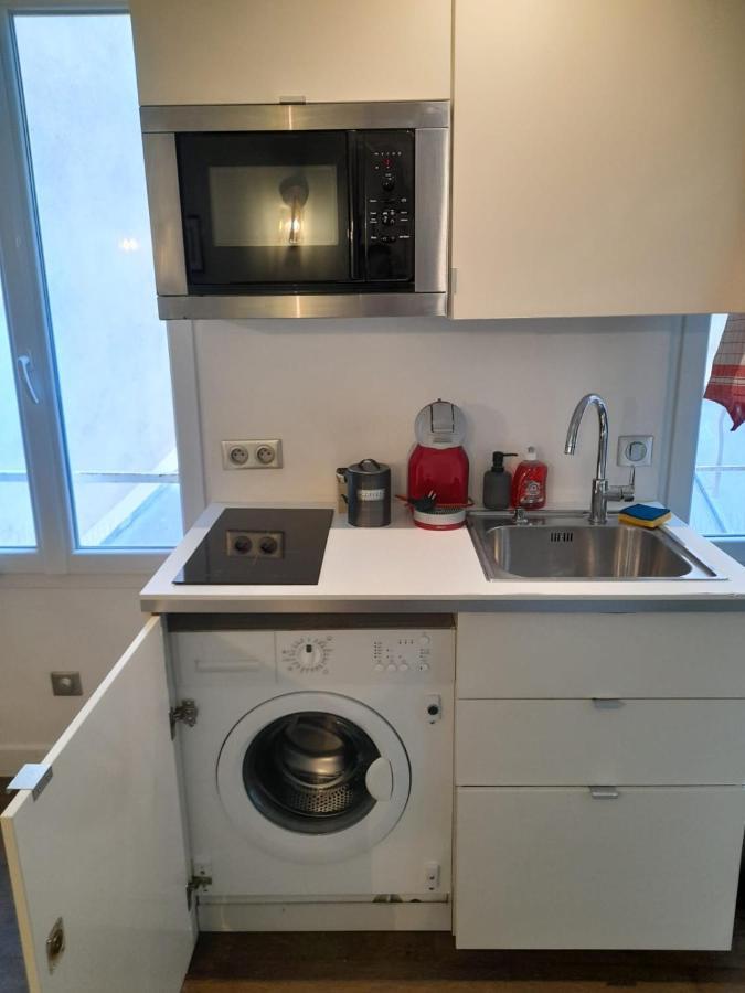 Studio Equipe Metro Abbesses A Montmartre Apartment Paris