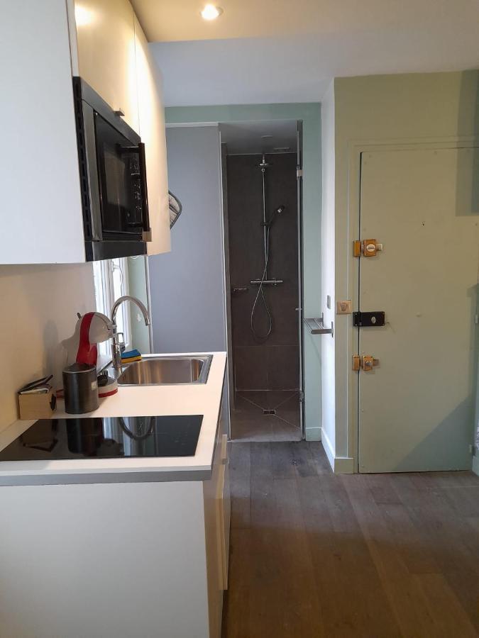 Studio Equipe Metro Abbesses A Montmartre Apartment Paris
