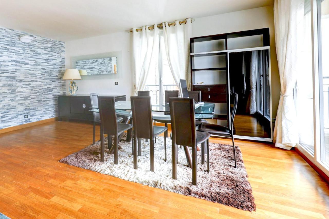 Porte Dauphine With Terrace 16th - No Parties Apartment