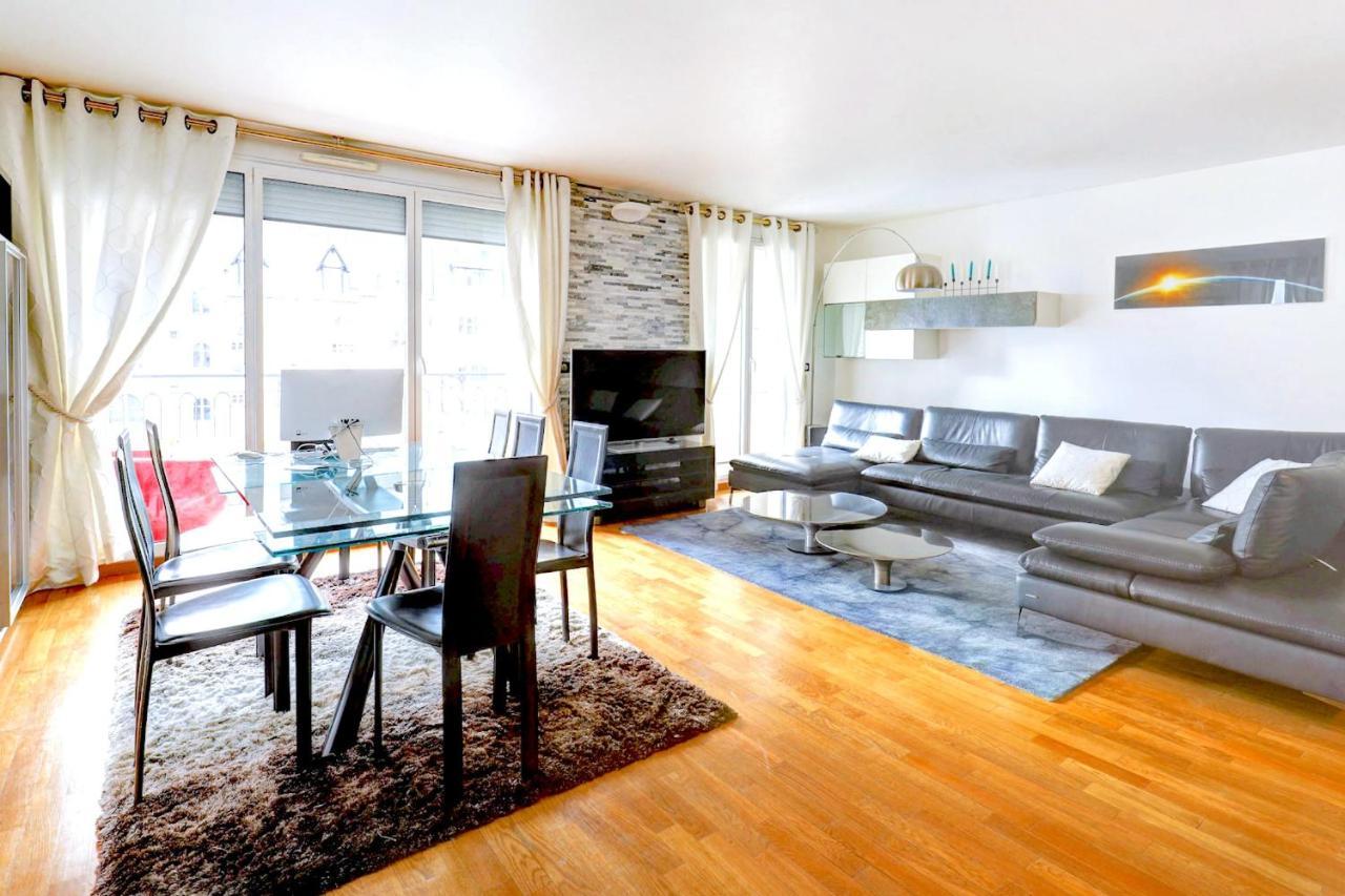 Porte Dauphine With Terrace 16th - No Parties Apartment Paris