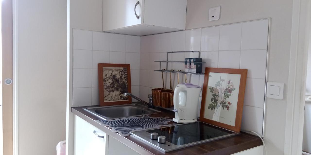 Authentic House Small, Bright And Calm *