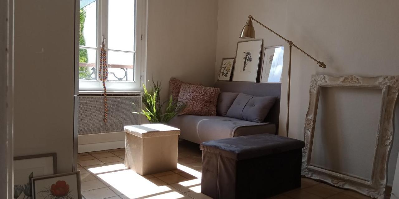 Authentic House Small, Bright And Calm * Paris