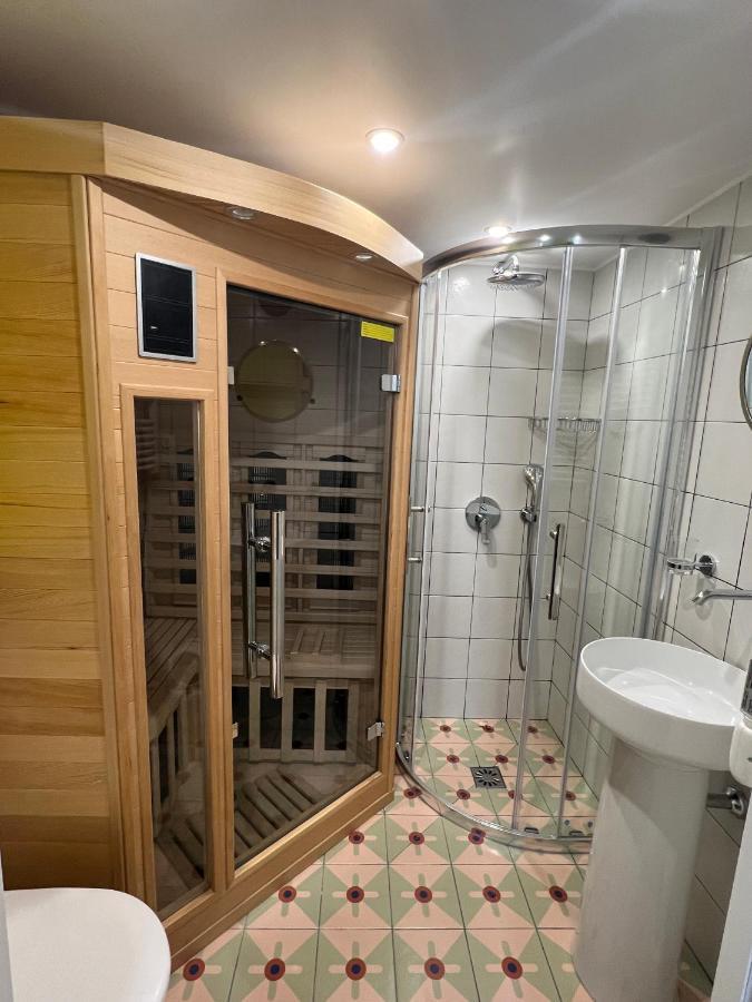 Appartamento Guestready - Cozy Flat With Sauna Near Banksy Expo Art Gallery