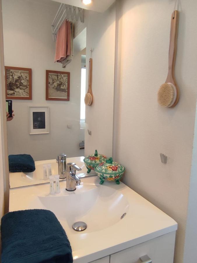 Apartment Authentic House Small, Bright And Calm