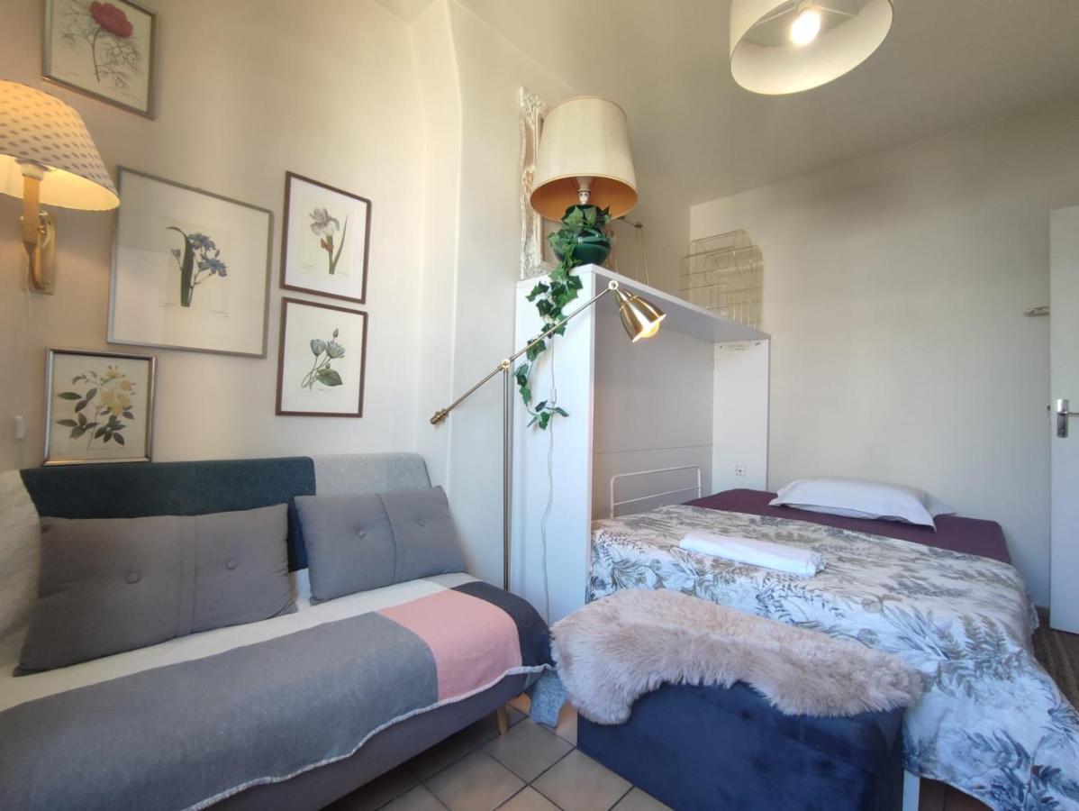Authentic House Small, Bright And Calm *