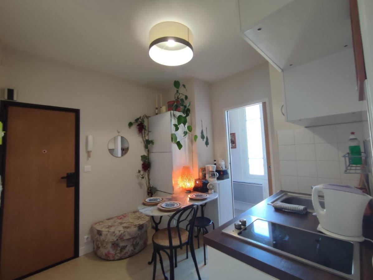 Apartment Authentic House Small, Bright And Calm Paris