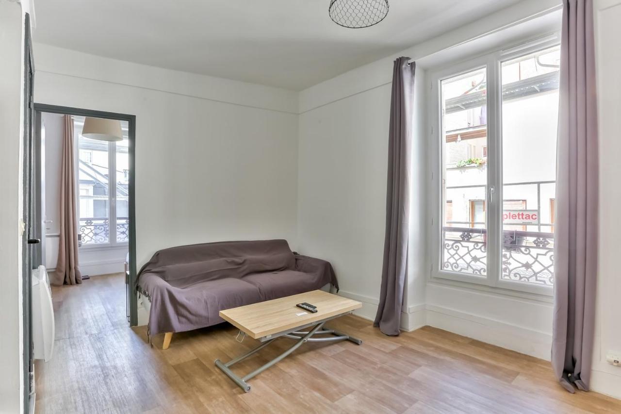 2 Flat In The Heart Of Montmartre Paris