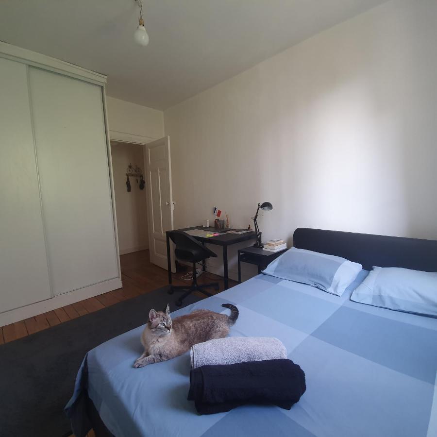 Amplo Quarto Em Parigi