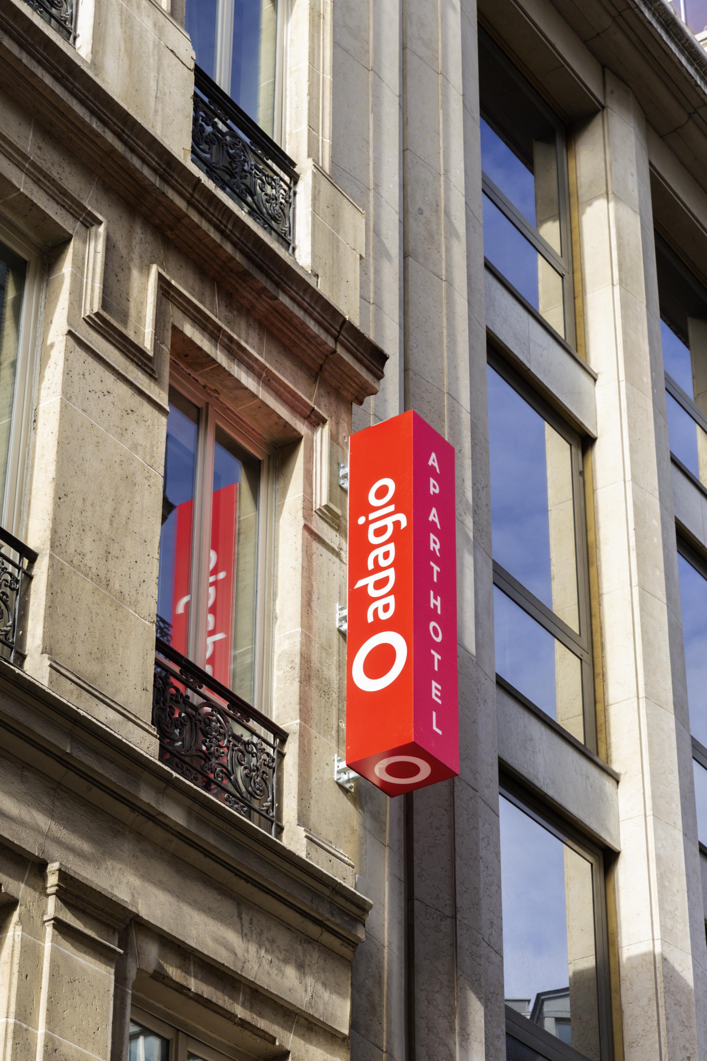 Aparthotel Adagio Opéra Parigi