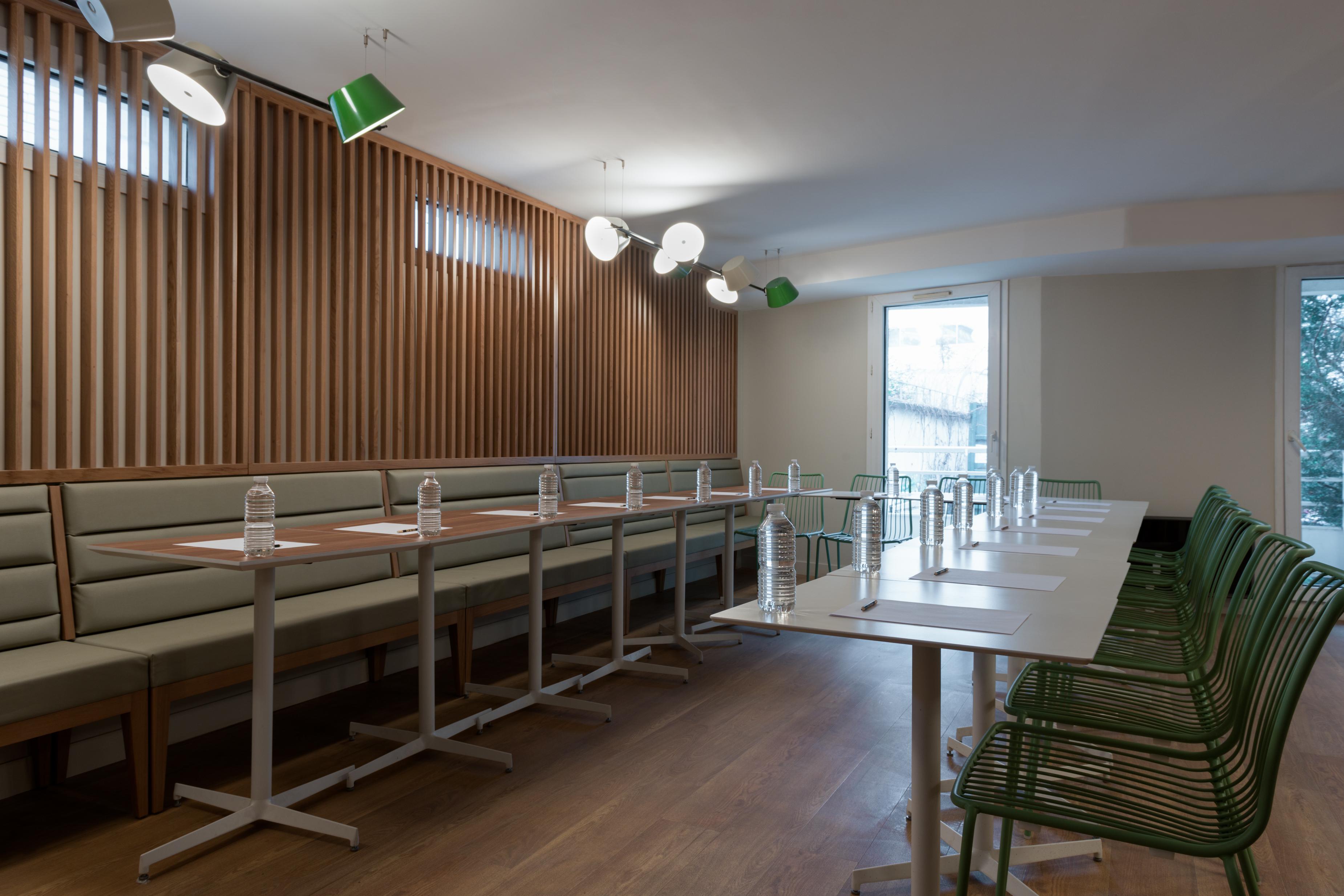 Quality Hotel&suites Bercy Bibliothèque By Happyculture 3*