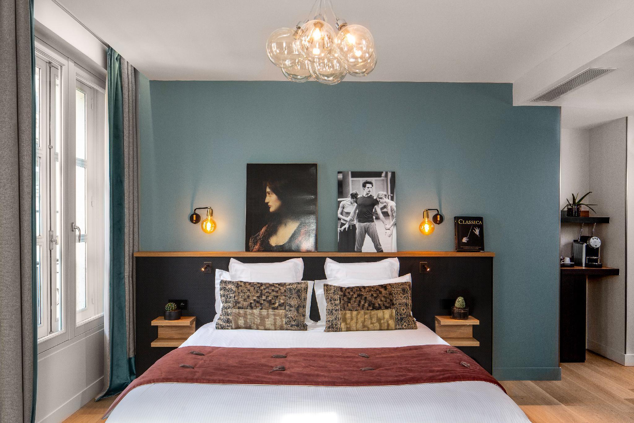 Hotel Lyric Opera
