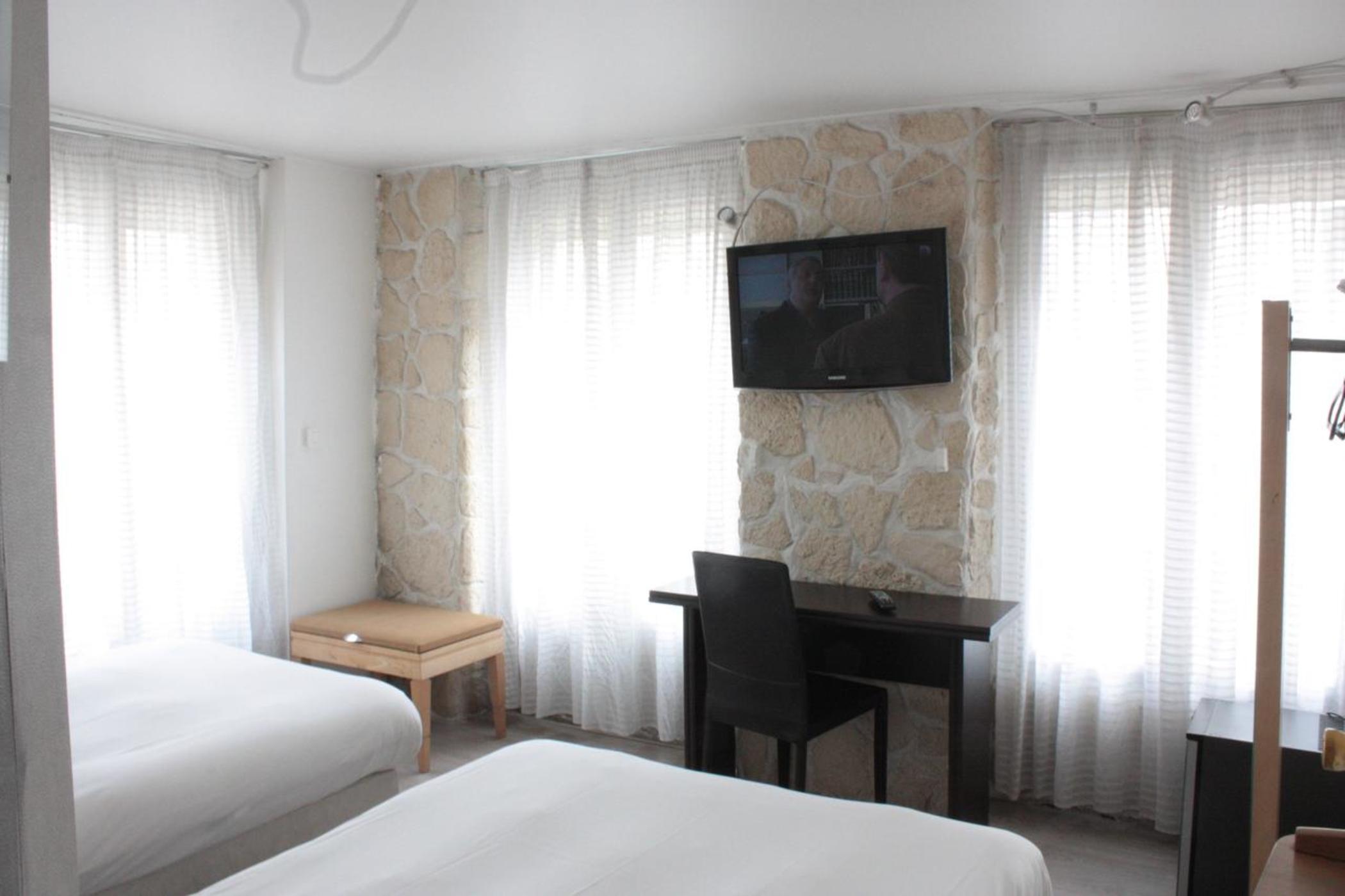 Hauteville Opera 3*