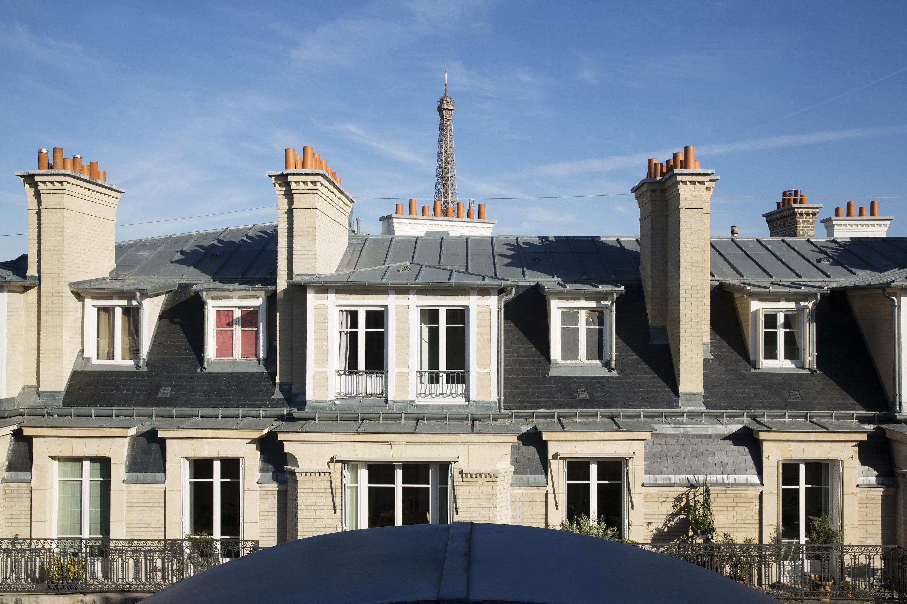 Ares Eiffel