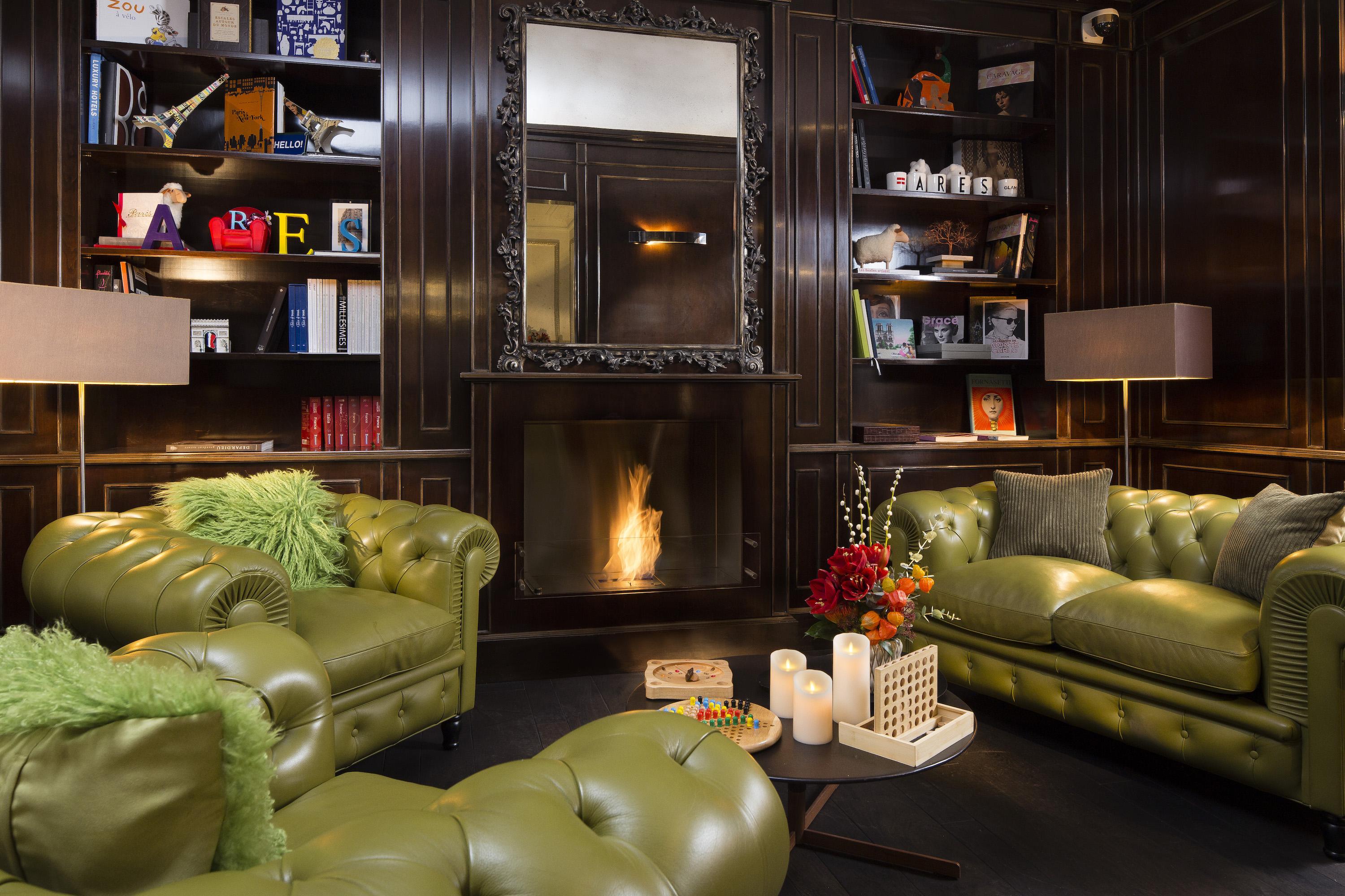 Ares Eiffel Hotel 4*