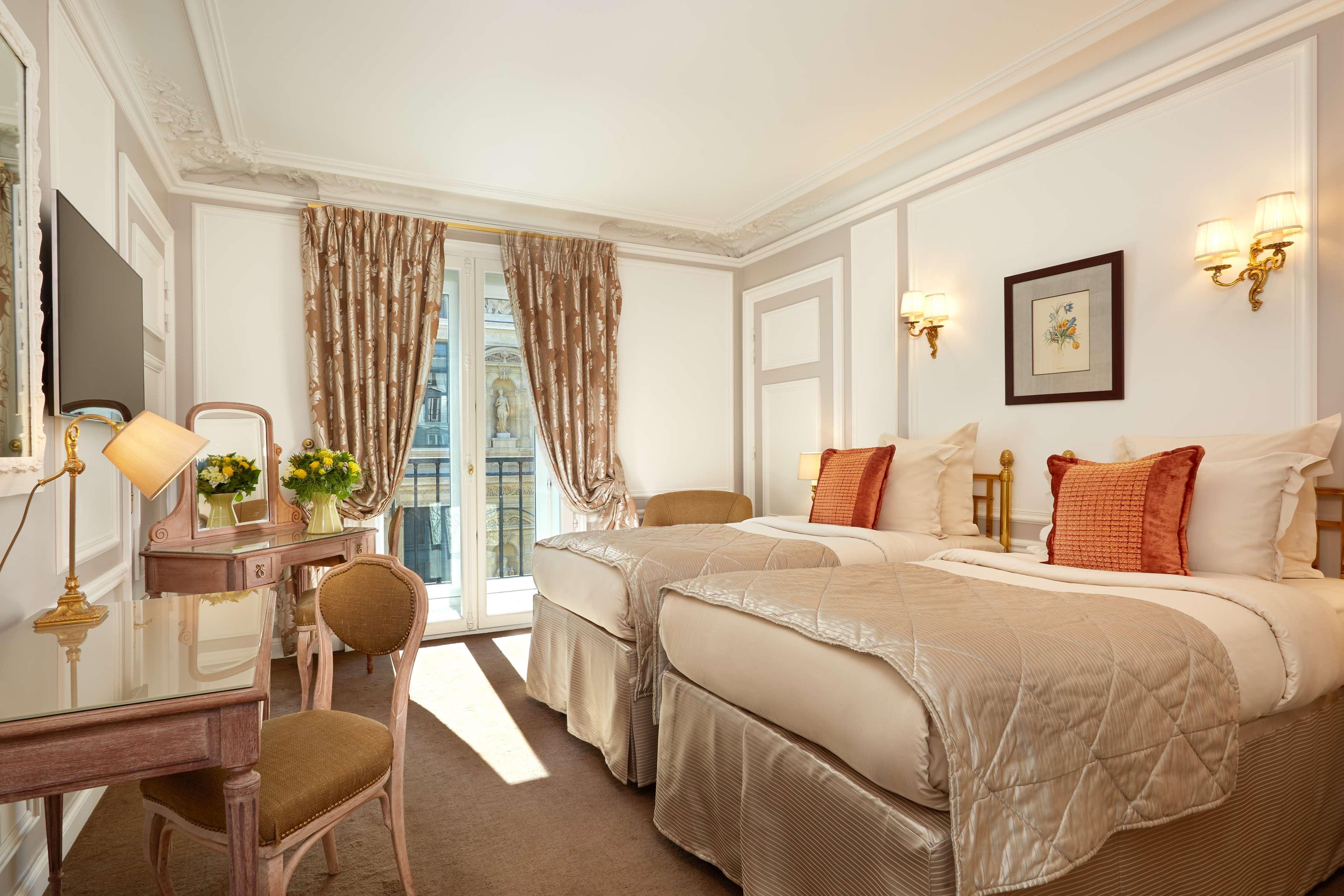 Hotel Regina Louvre Paris