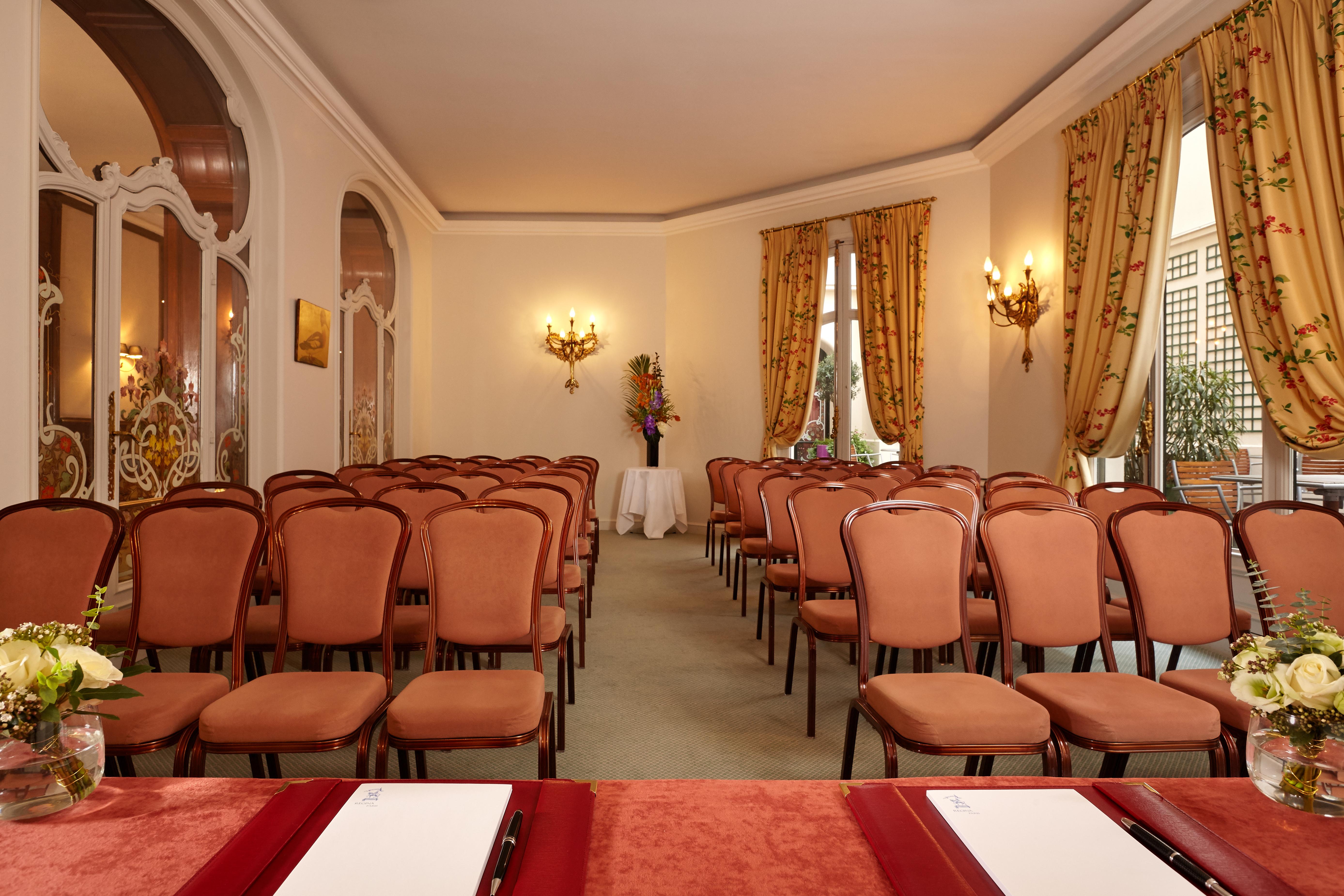 Regina Louvre Hotel