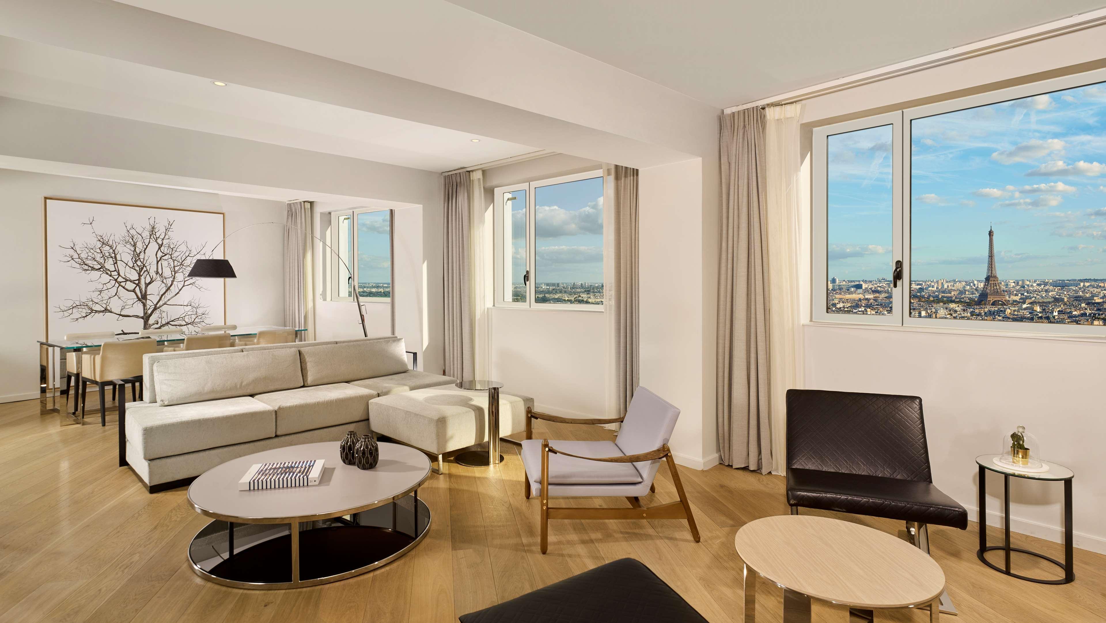 Hotel Hyatt Regency Etoile 4*