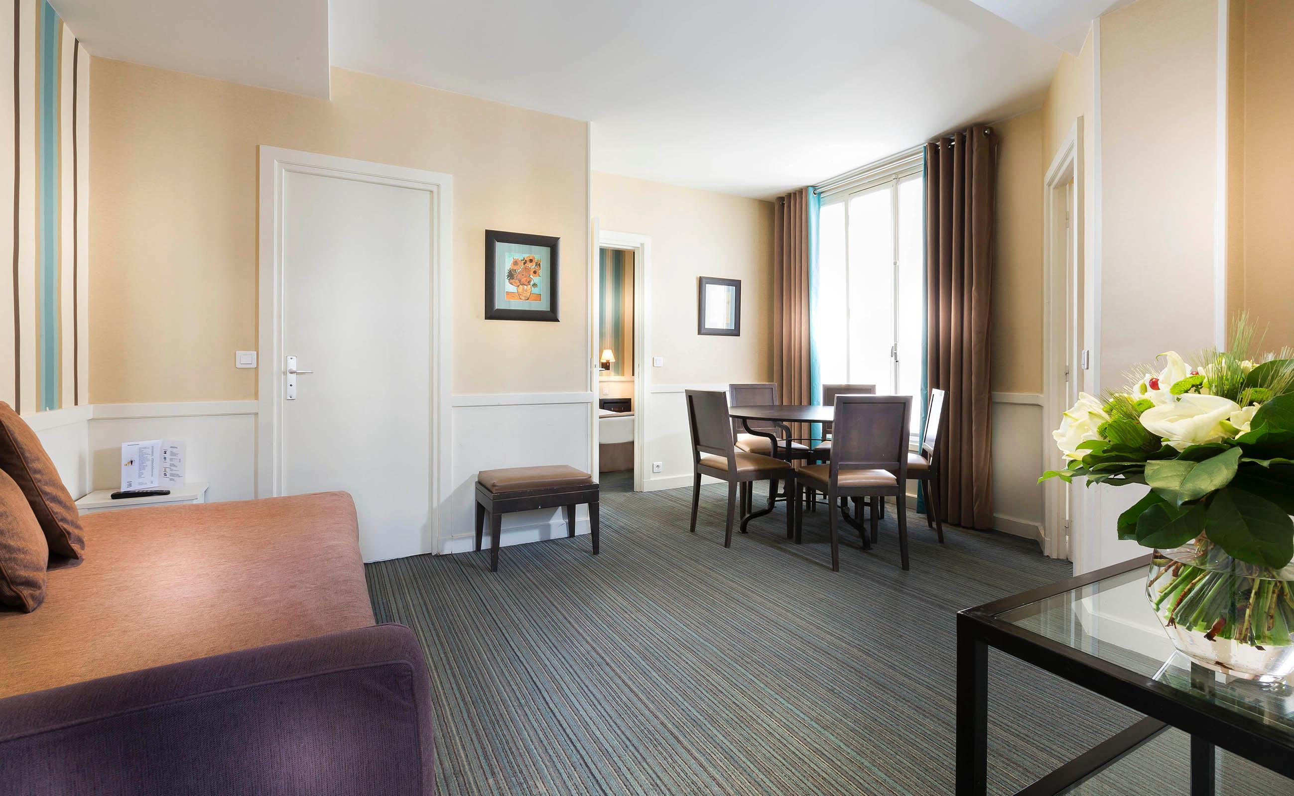 Elysees Aparthotel