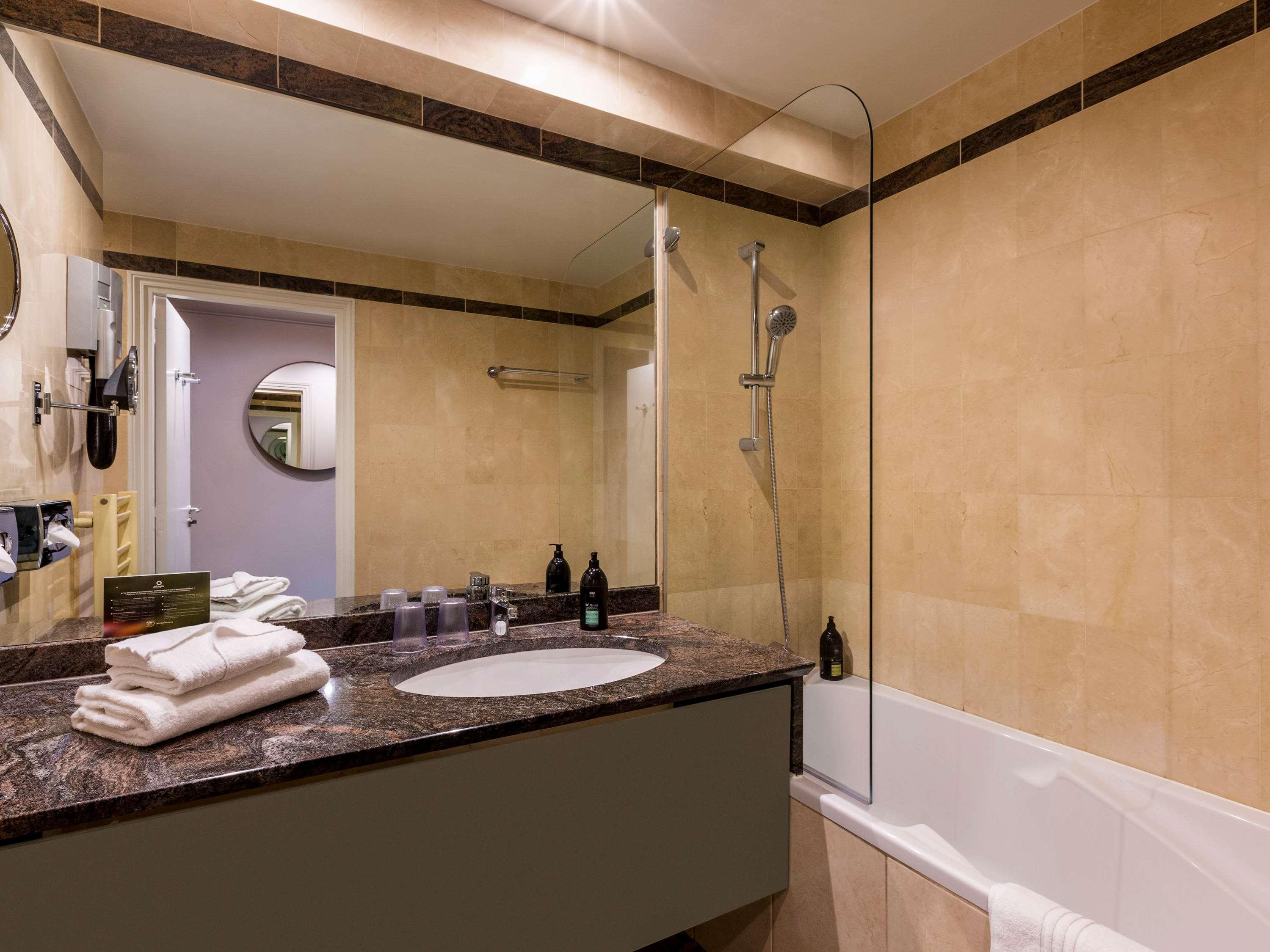 Adagio Haussmann Champs Elysées Aparthotel 4*