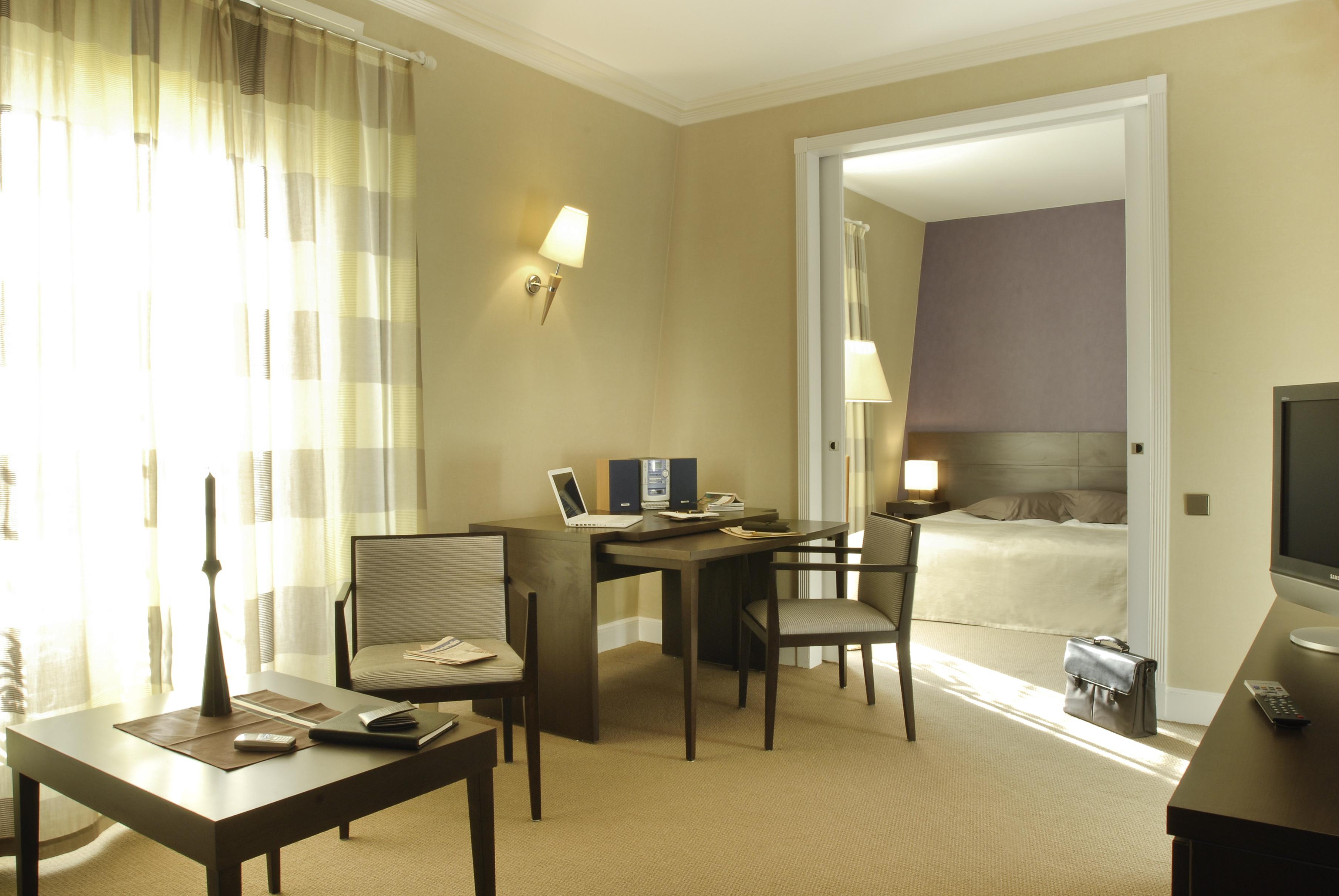 Aparthotel Adagio Haussmann Champs Elysées 4*