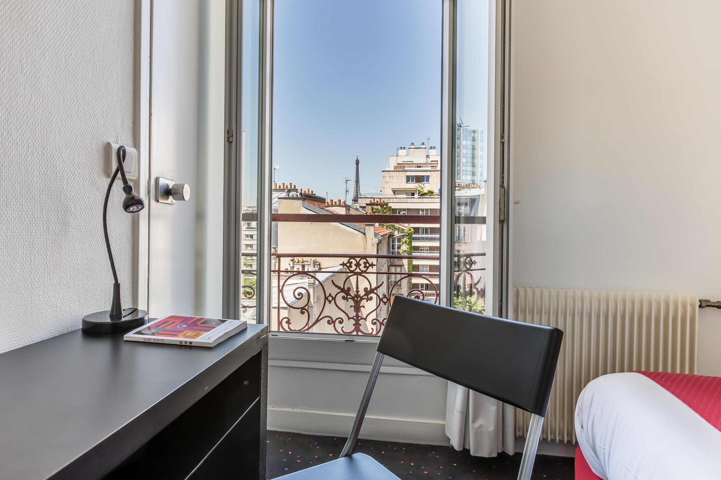 The Originals City, Lecourbe, Tour Eiffel Hotel Parigi