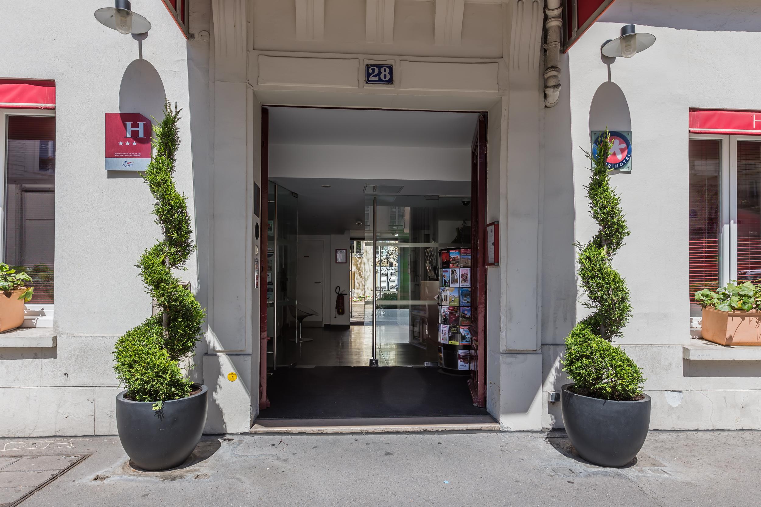 Hotel The Originals City, Lecourbe, Tour Eiffel 3*