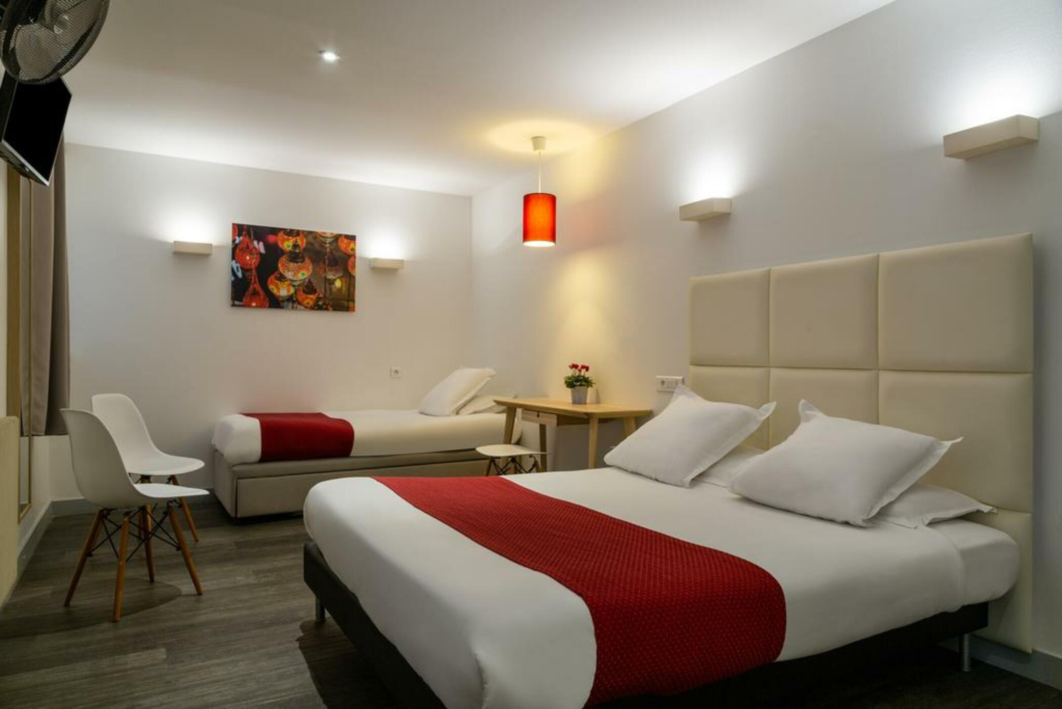 Hotel The Originals City, Lecourbe, Tour Eiffel Parigi