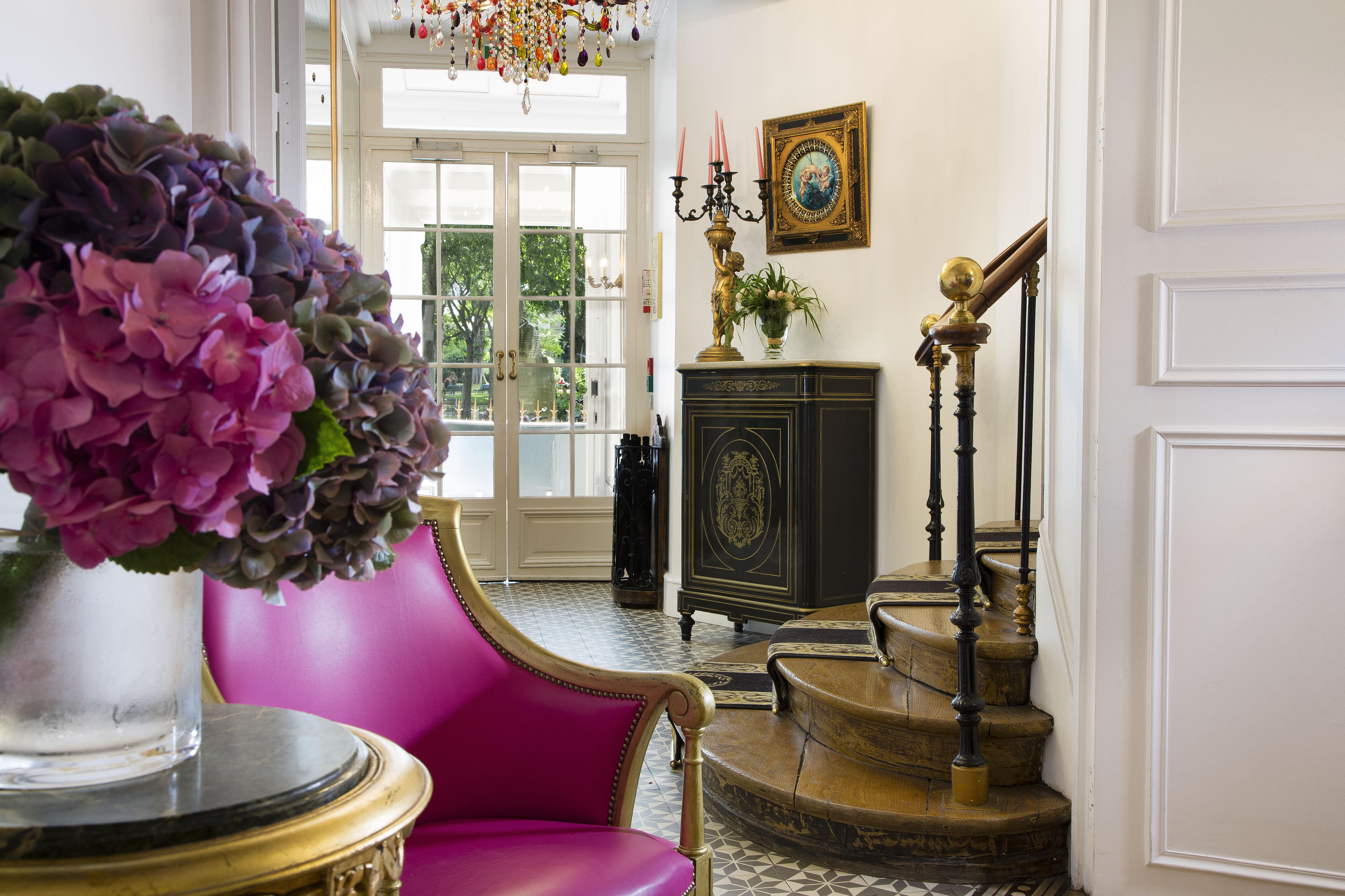 & Spa De Latour Maubourg