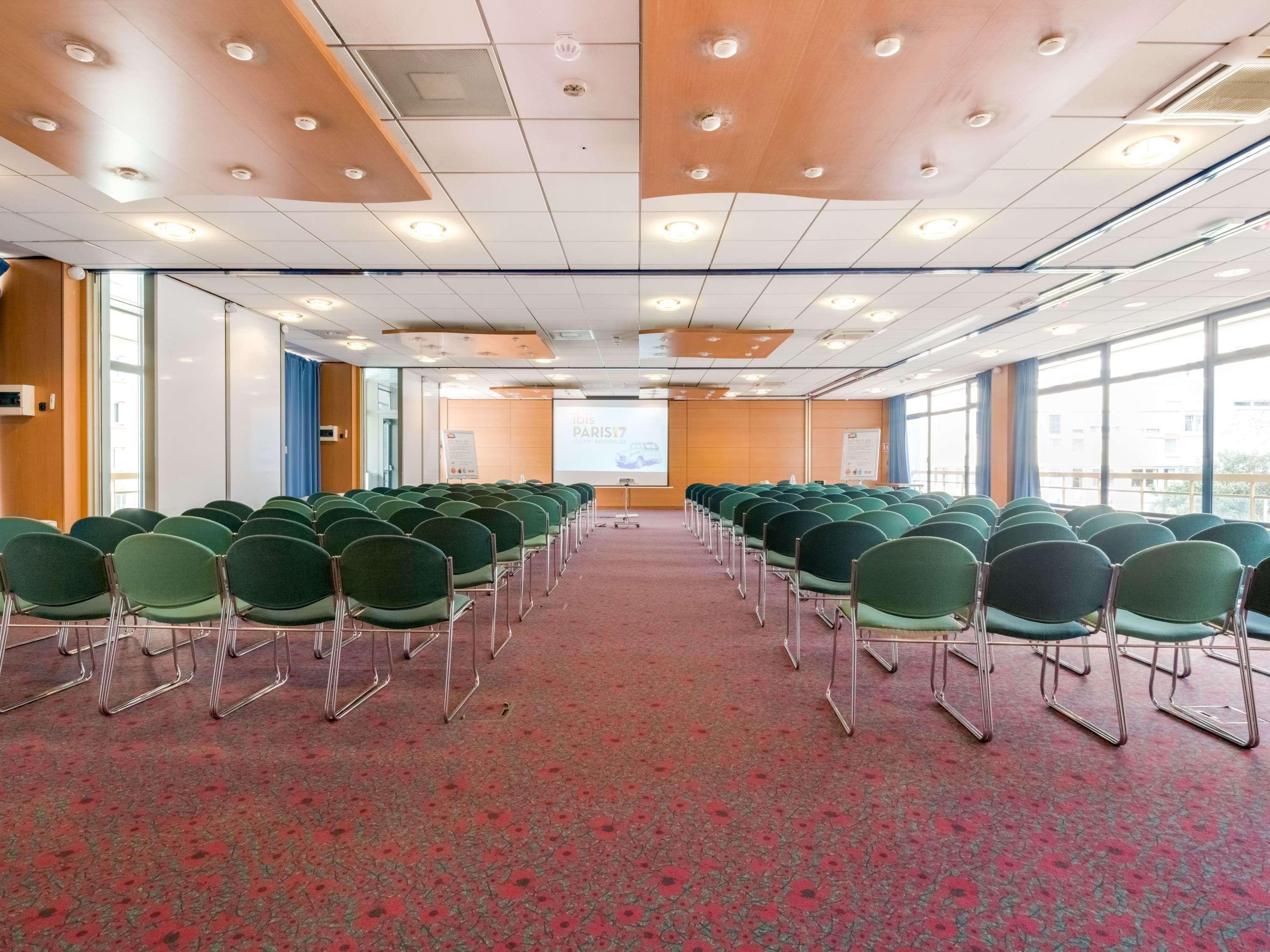 Hotel Ibis 17 Clichy-batignolles 3*