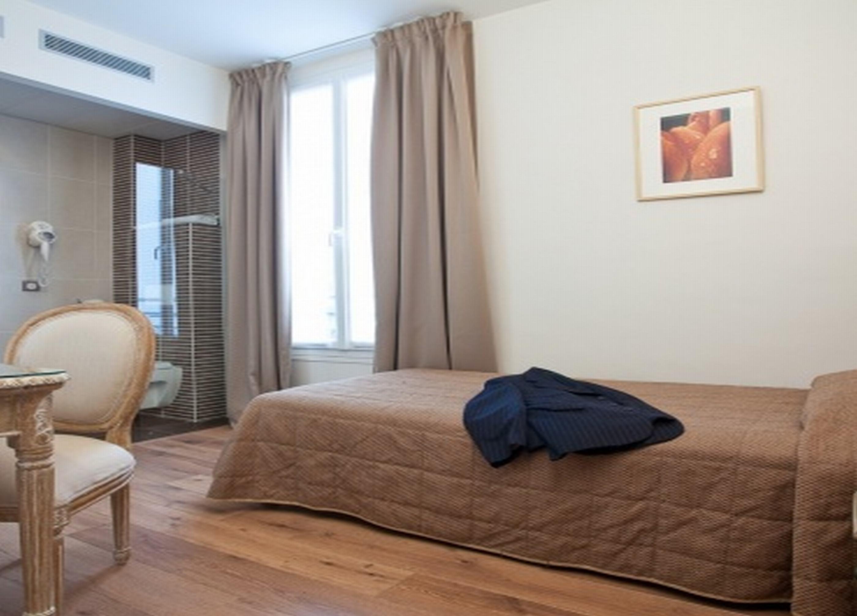 Hotel Du Printemps Parigi