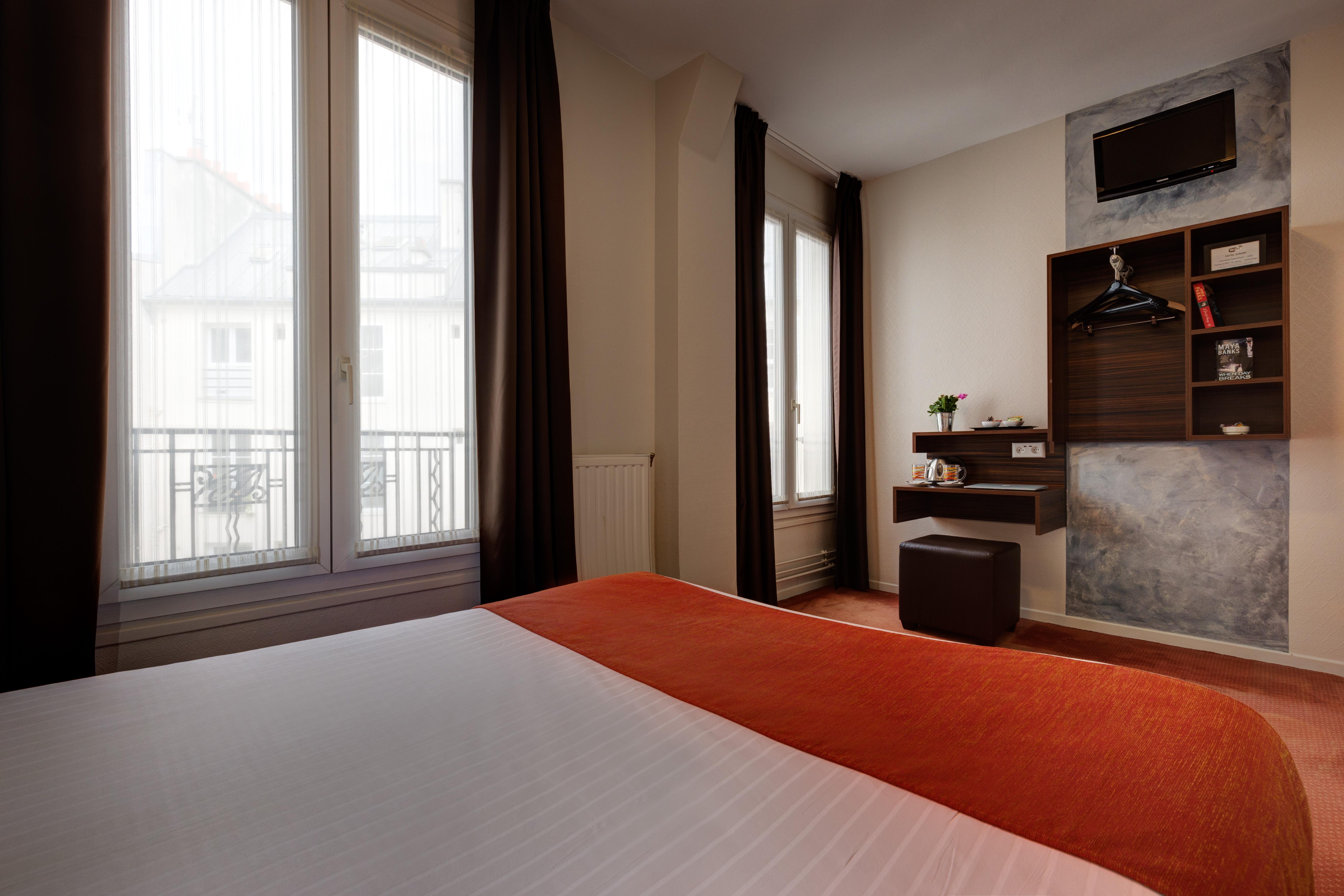 Léna Hotel 3*