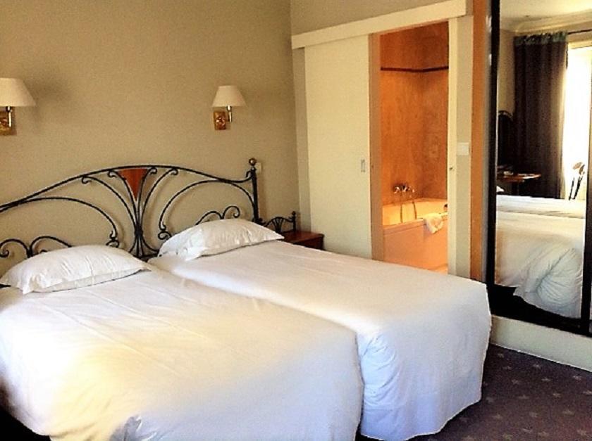 London Hotel 3*