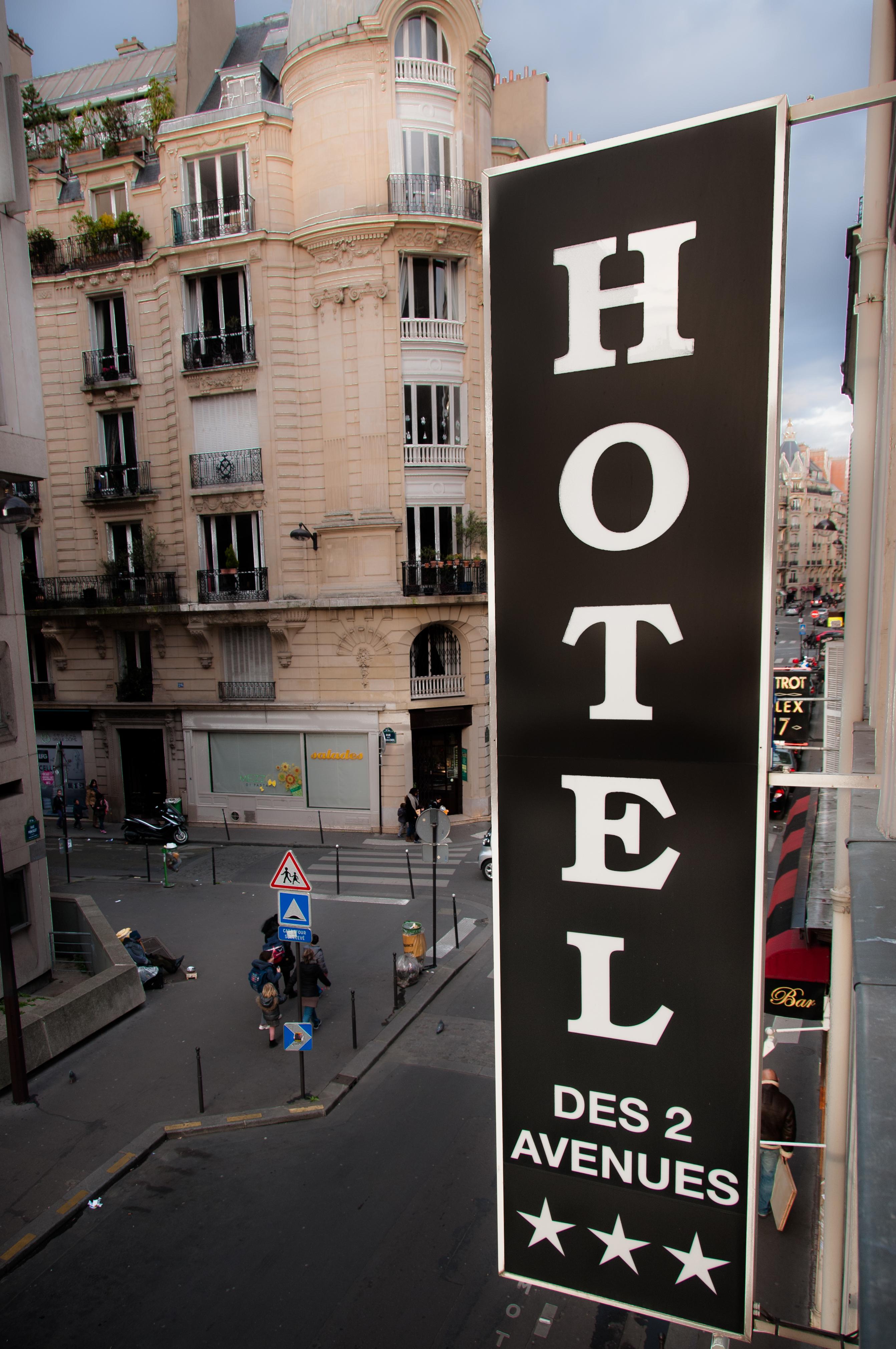 Des Deux Avenues Hotel 3*