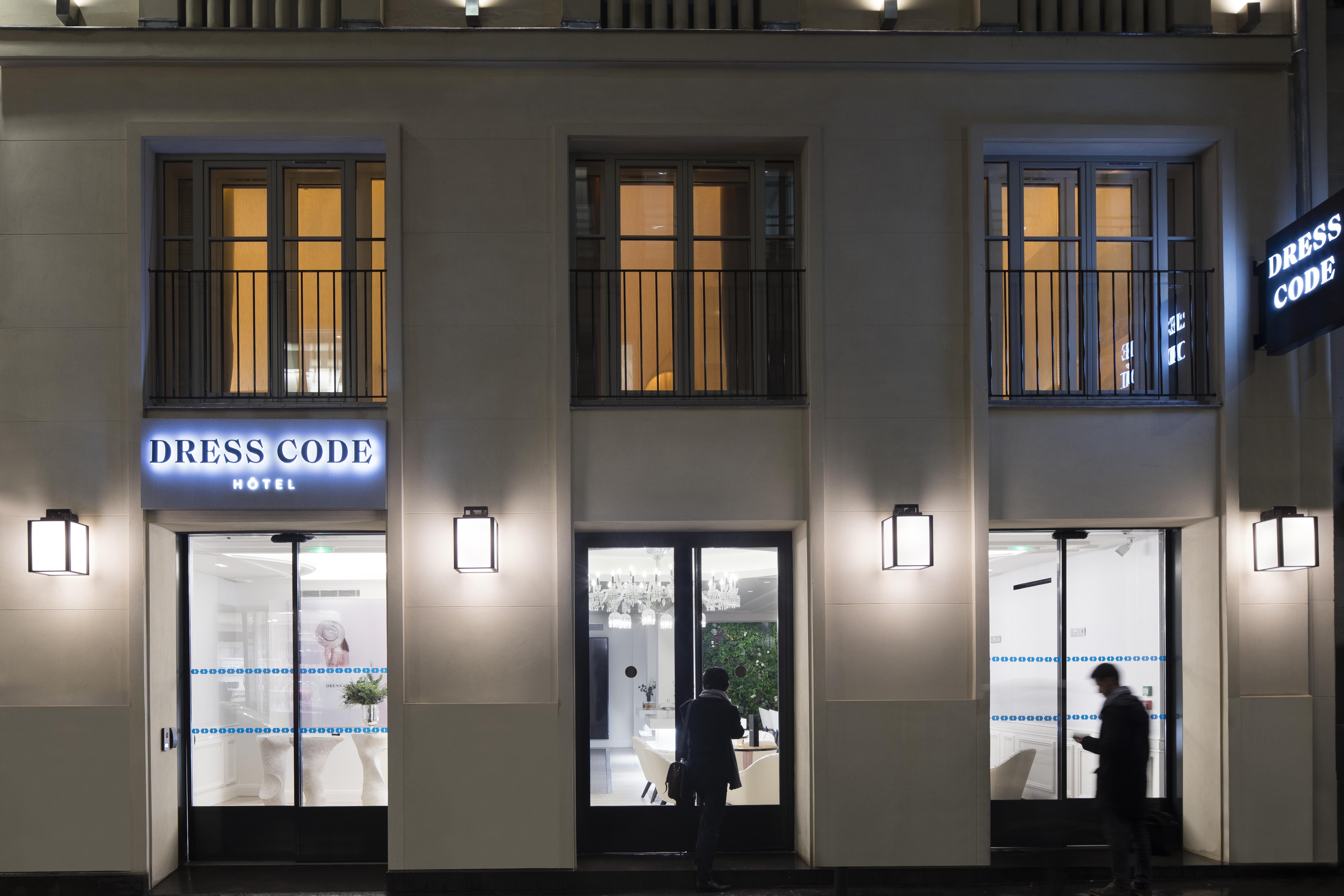 Dress Code Hotel Parigi