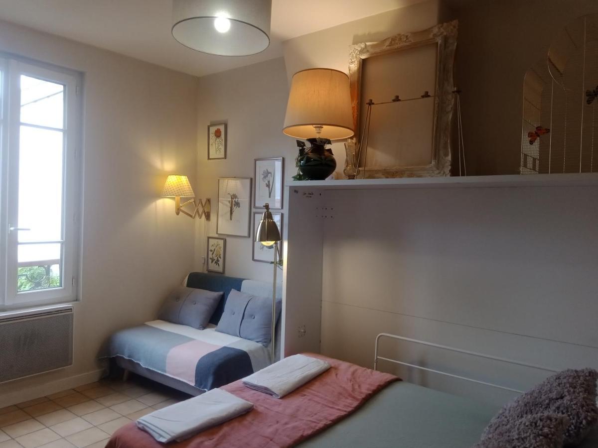 Apartment Authentic House Small, Bright And Calm Paris